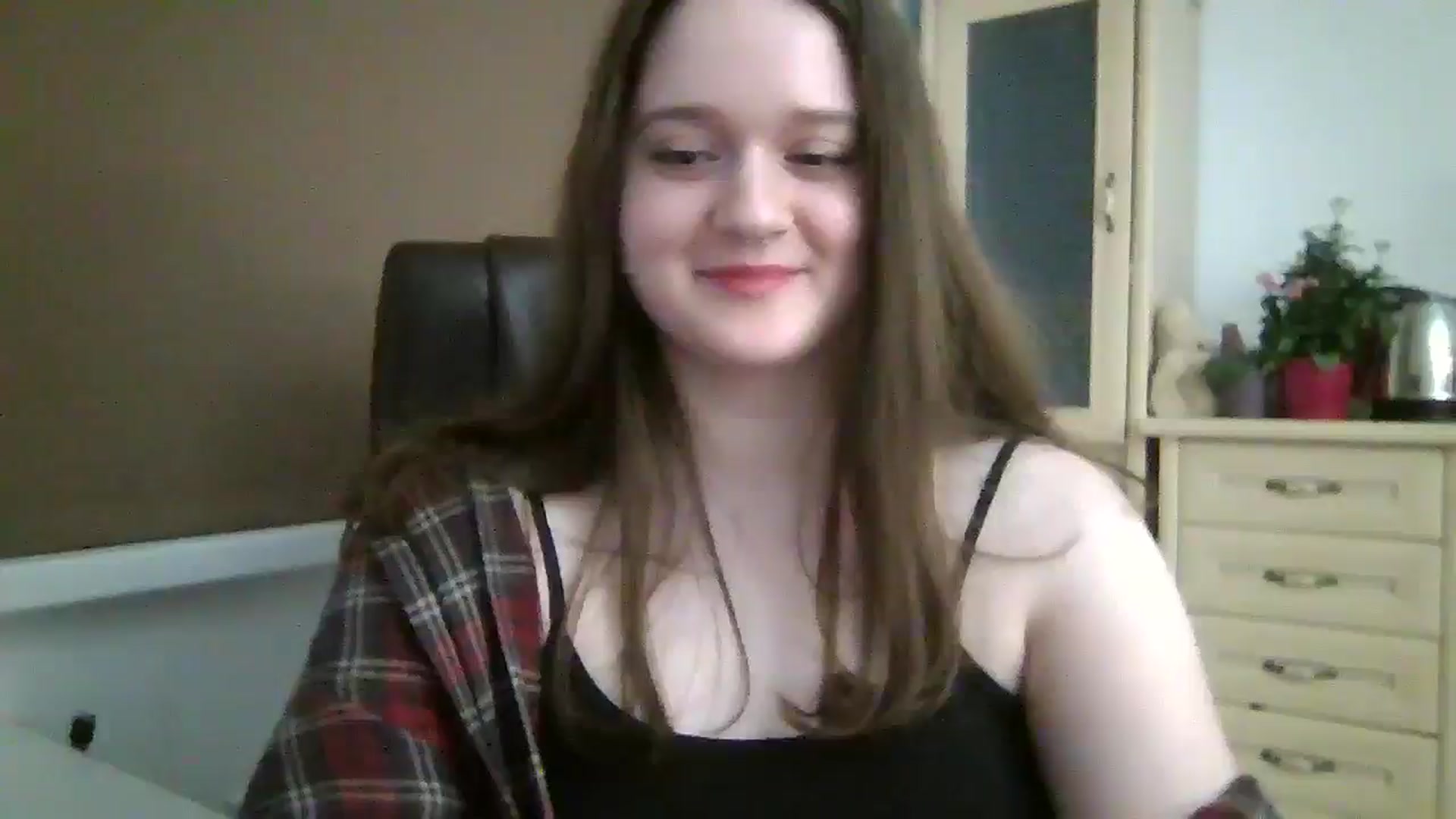 Gallery image thumbnail from KiraDelys's myfreecams stream on, 12/15/2025, 05:09 image 16 of 20