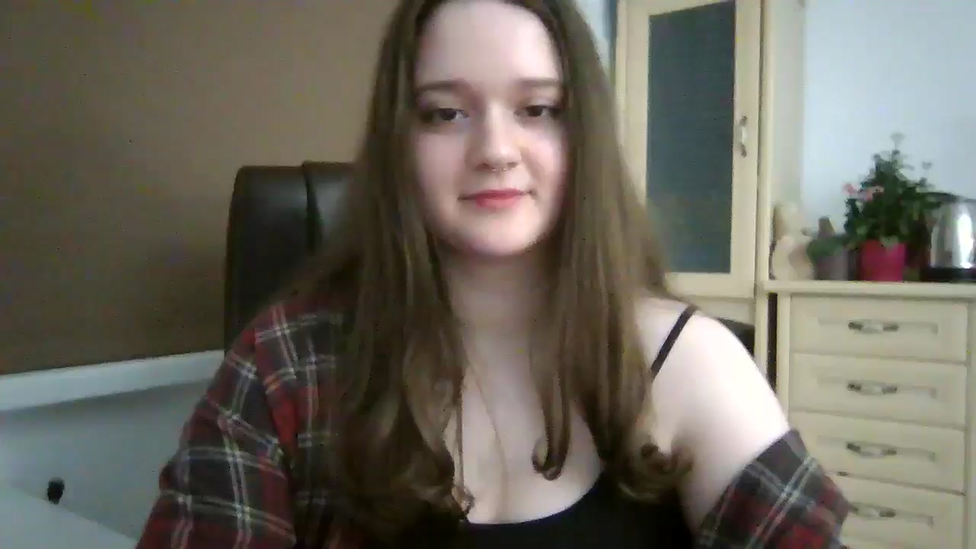 Gallery image thumbnail from KiraDelys's myfreecams stream on, 12/15/2025, 05:09 image 1 of 20