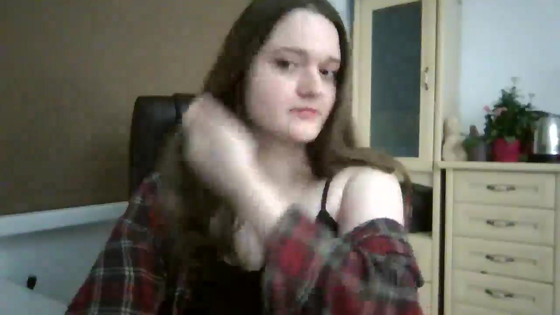 Gallery image thumbnail from KiraDelys's myfreecams stream on, 12/15/2025, 05:09 image 8 of 20