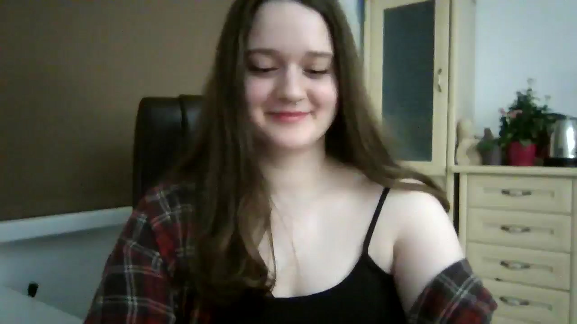 Gallery image thumbnail from KiraDelys's myfreecams stream on, 12/15/2025, 05:09 image 4 of 20