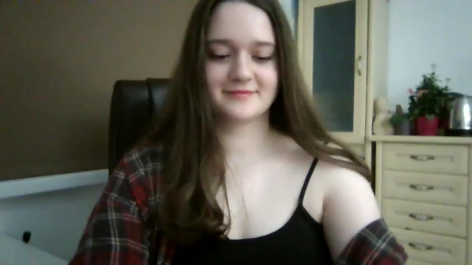 Gallery image thumbnail from KiraDelys's myfreecams stream on, 12/15/2025, 05:09 image 5 of 20