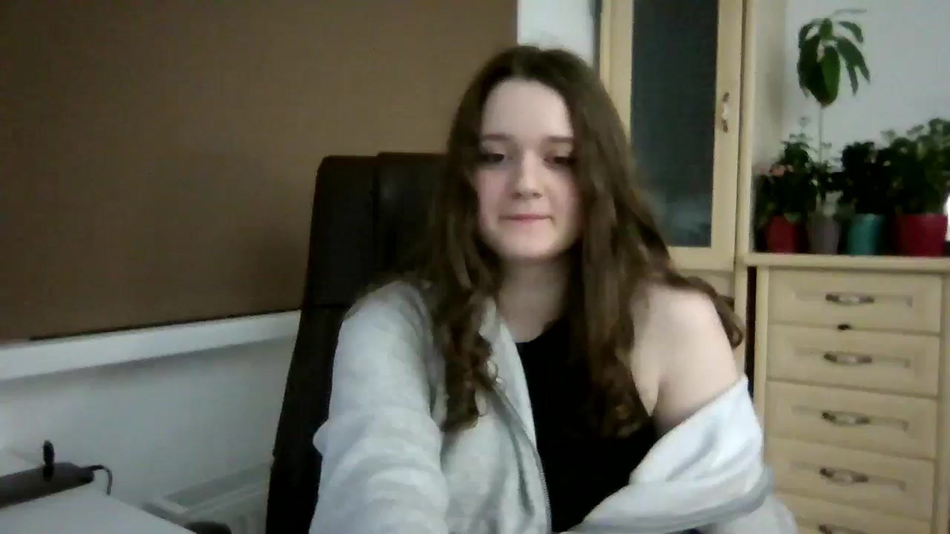 Gallery image thumbnail from KiraDelys's myfreecams stream on, 12/17/2025, 02:53 image 19 of 20