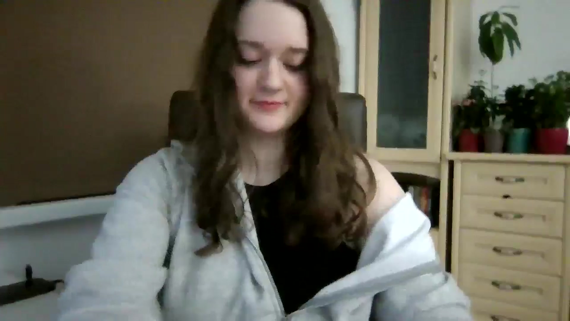 Gallery image thumbnail from KiraDelys's myfreecams stream on, 12/17/2025, 02:53 image 4 of 20