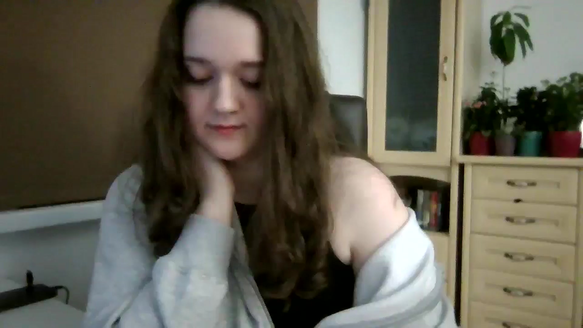 Gallery image thumbnail from KiraDelys's myfreecams stream on, 12/17/2025, 02:53 image 5 of 20