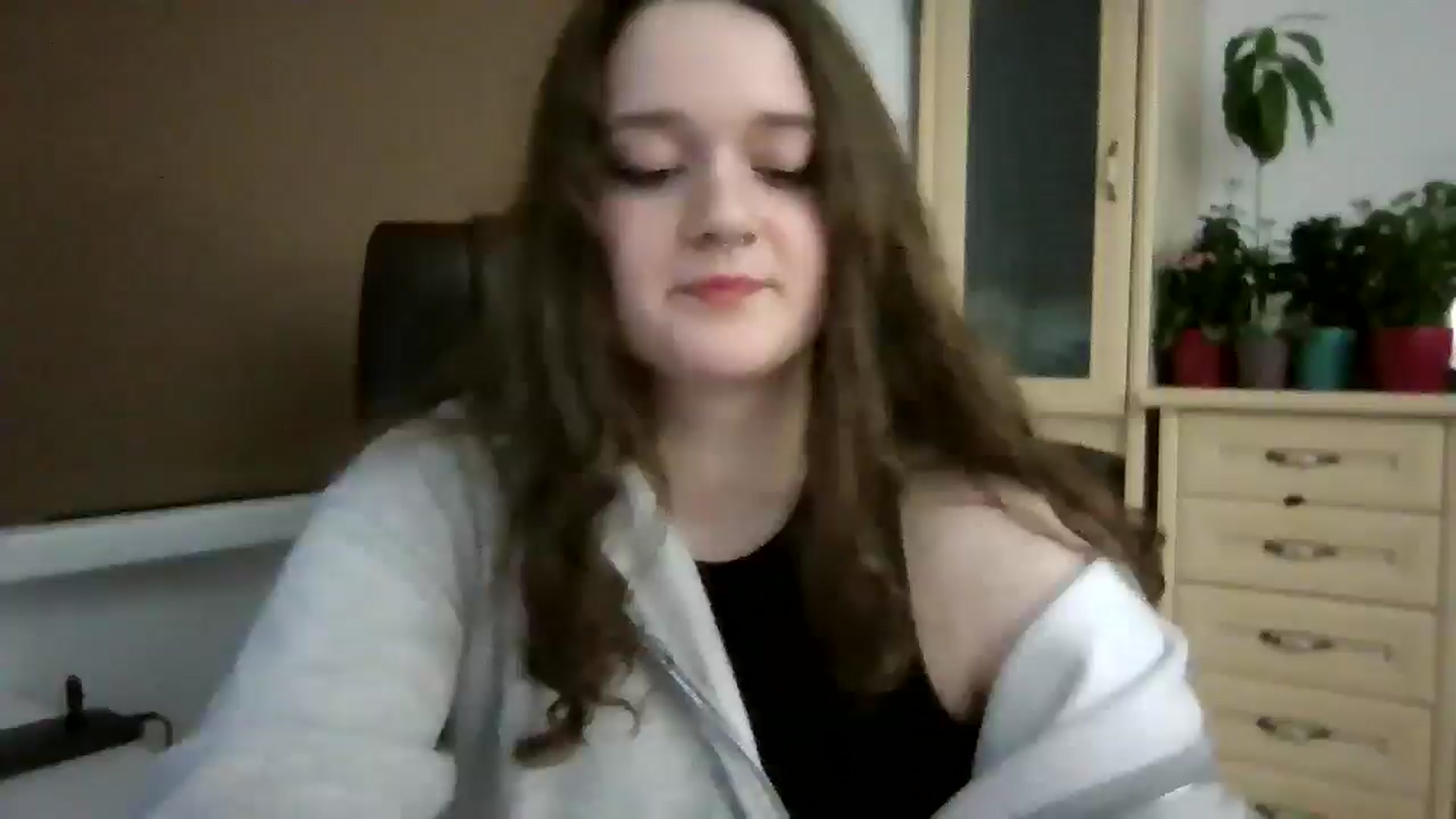 Gallery image thumbnail from KiraDelys's myfreecams stream on, 12/17/2025, 02:53 image 17 of 20
