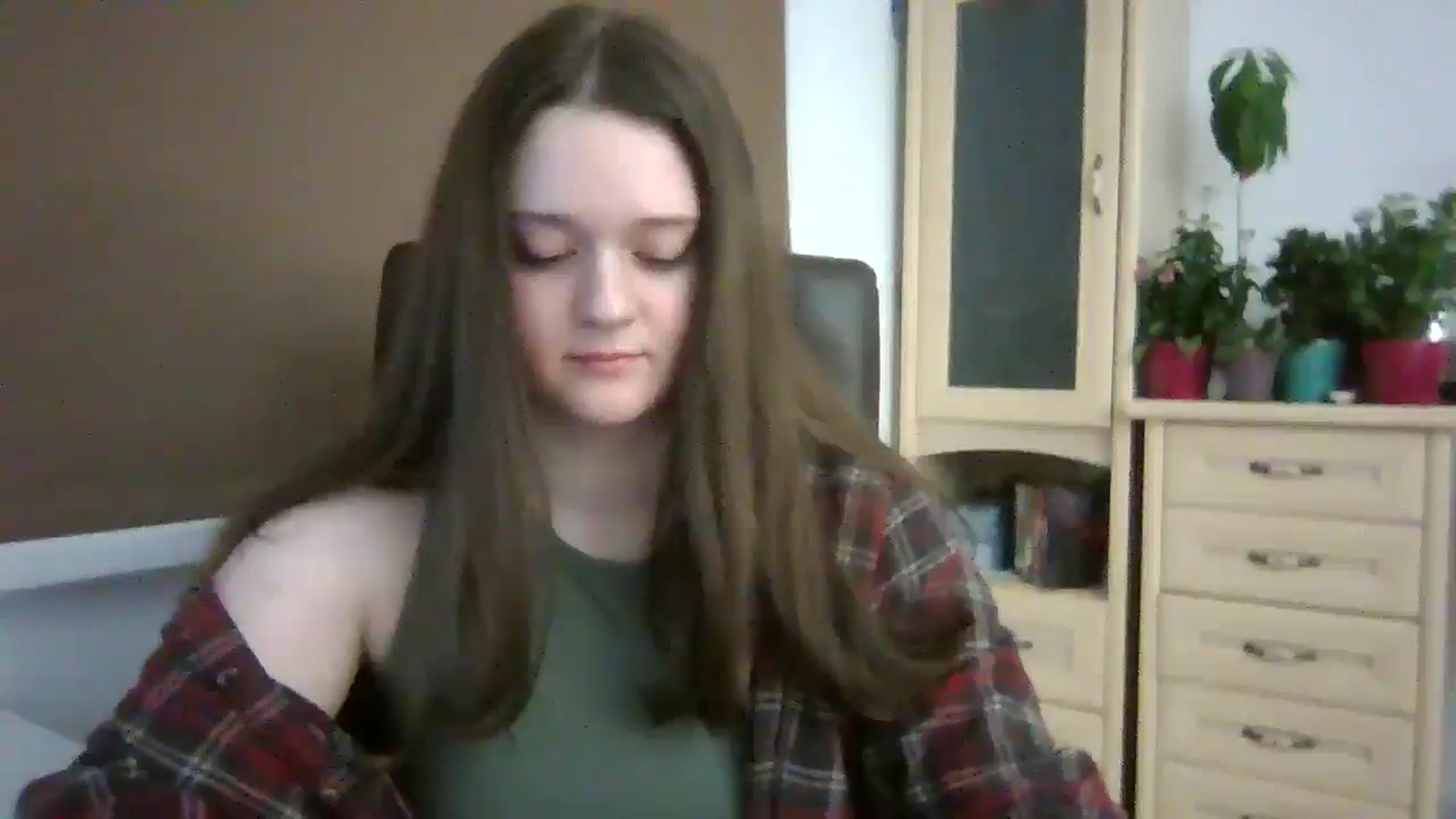 Gallery image thumbnail from KiraDelys's myfreecams stream on, 12/22/2025, 03:46 image 9 of 20