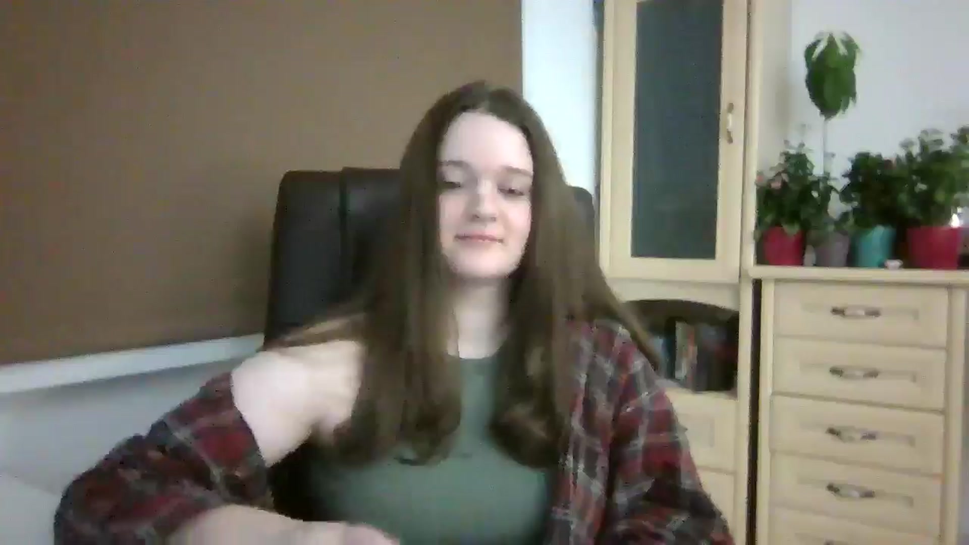 Gallery image thumbnail from KiraDelys's myfreecams stream on, 12/22/2025, 03:46 image 17 of 20