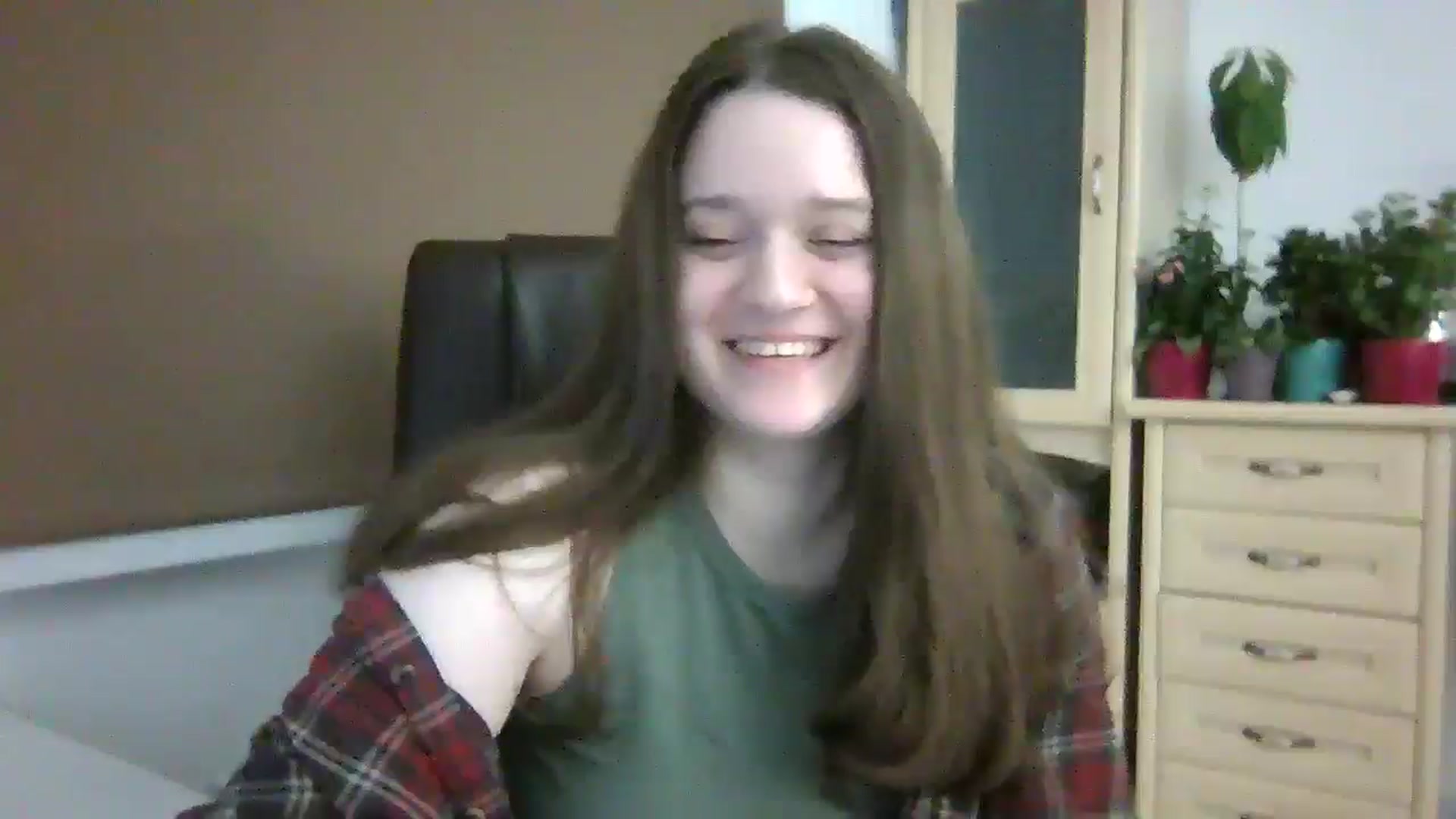 Gallery image thumbnail from KiraDelys's myfreecams stream on, 12/22/2025, 03:46 image 19 of 20