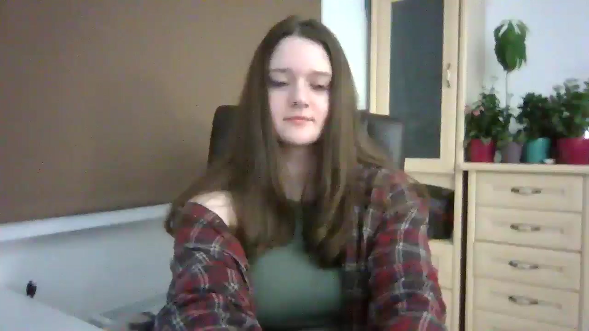 Gallery image thumbnail from KiraDelys's myfreecams stream on, 12/22/2025, 03:46 image 2 of 20