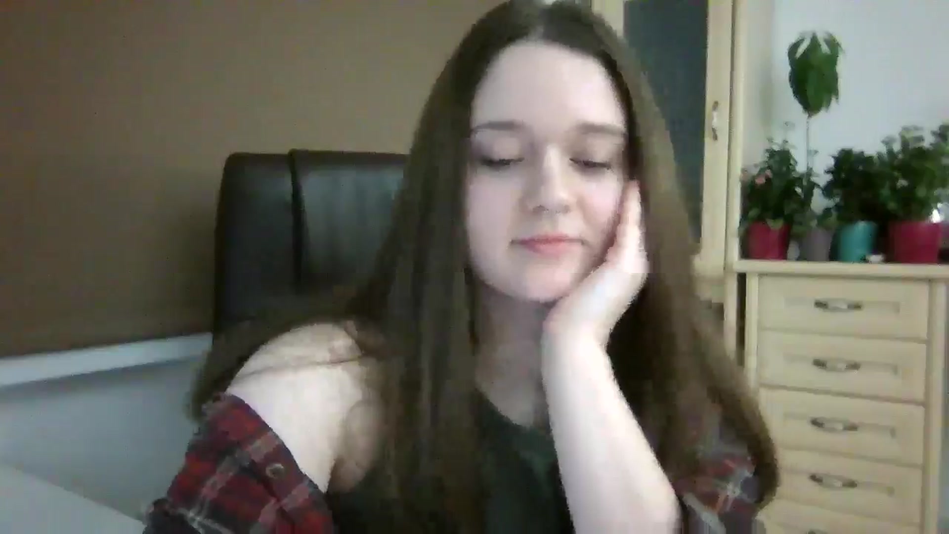 Gallery image thumbnail from KiraDelys's myfreecams stream on, 12/22/2025, 03:46 image 18 of 20