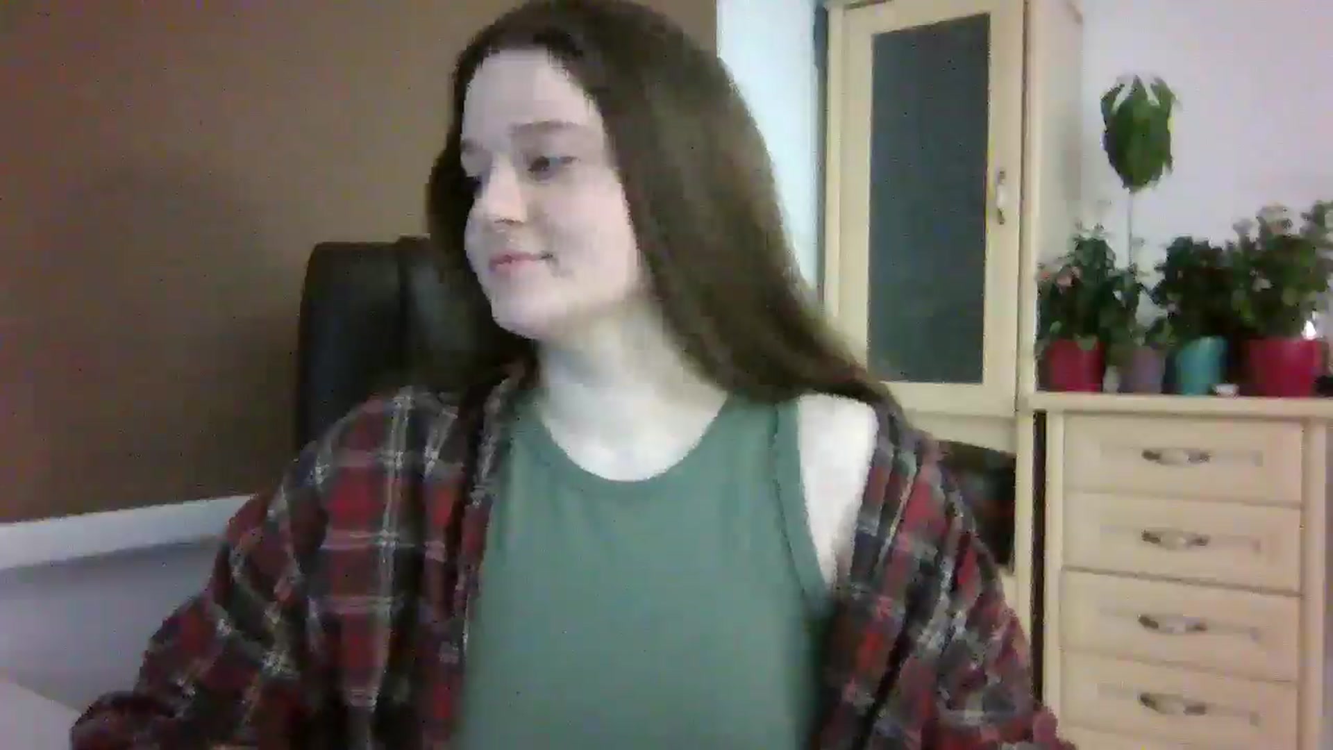 Gallery image thumbnail from KiraDelys's myfreecams stream on, 12/22/2025, 04:52 image 2 of 20