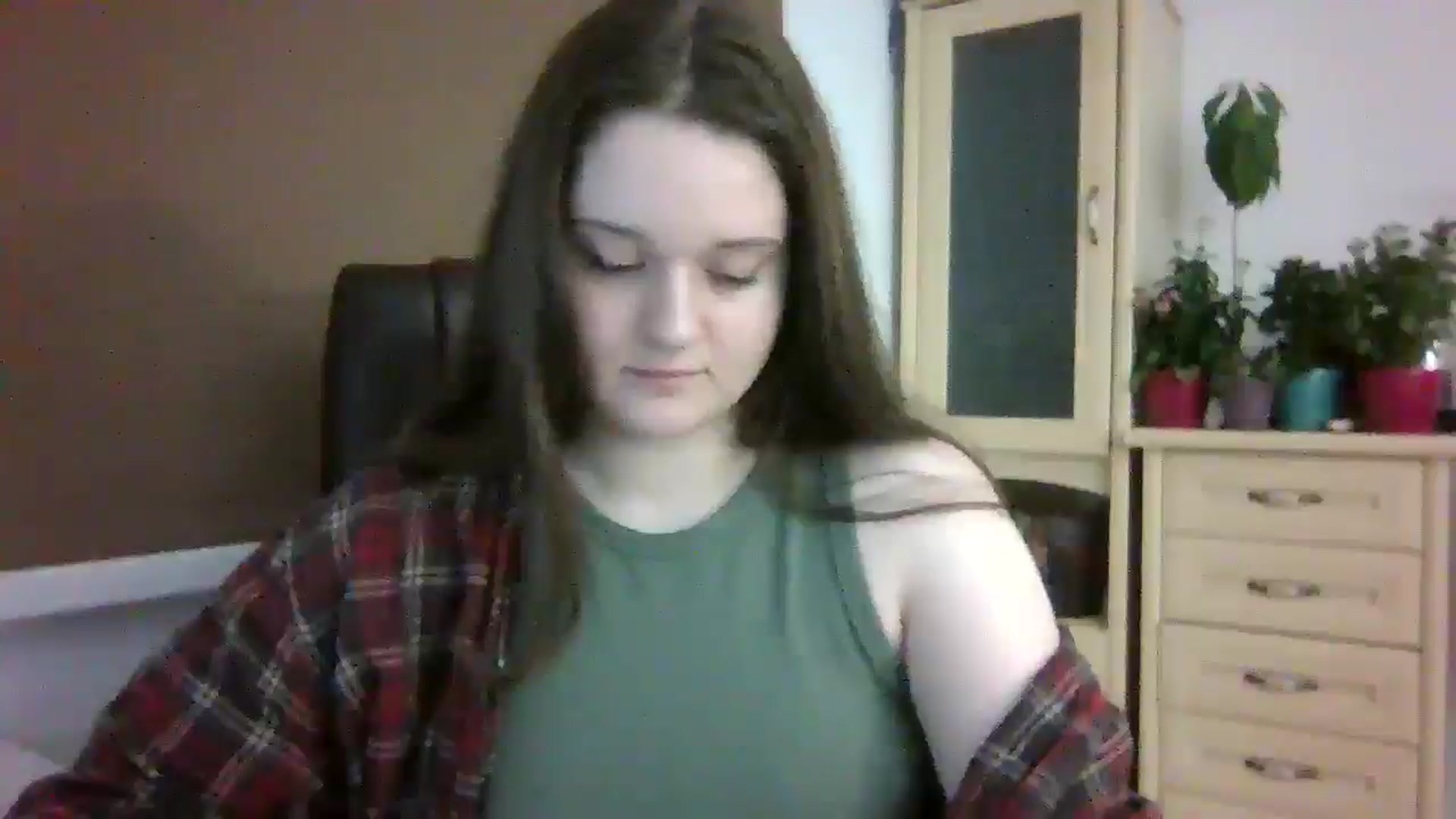 Gallery image thumbnail from KiraDelys's myfreecams stream on, 12/22/2025, 04:52 image 9 of 20