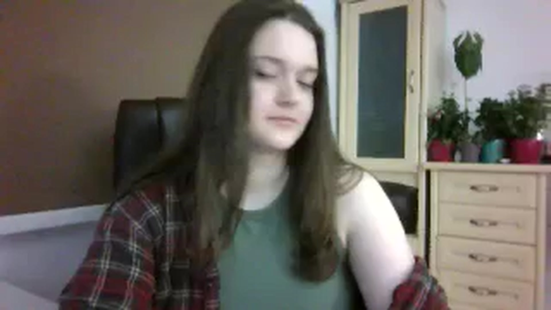 Gallery image thumbnail from KiraDelys's myfreecams stream on, 12/22/2025, 04:52 image 19 of 20