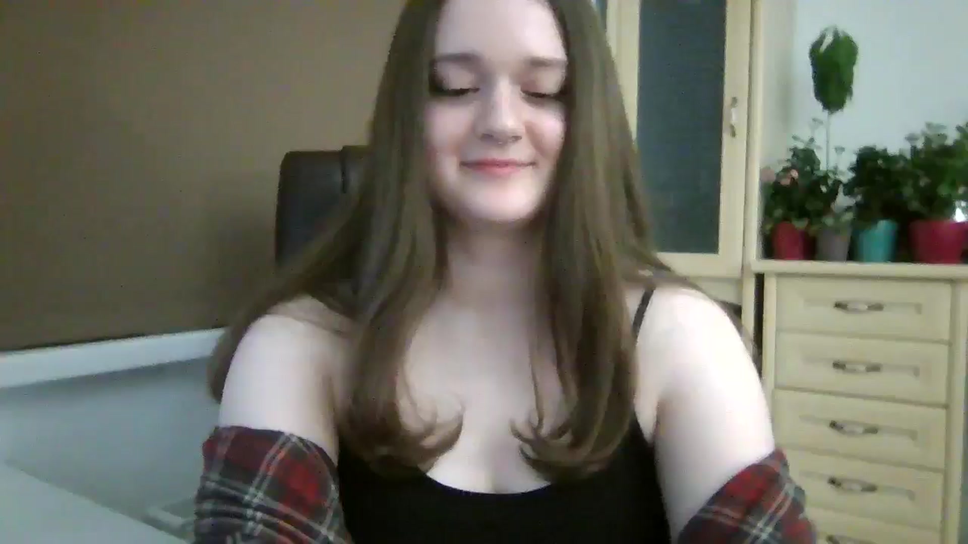 Gallery image thumbnail from KiraDelys's myfreecams stream on, 12/24/2025, 05:02 image 12 of 20