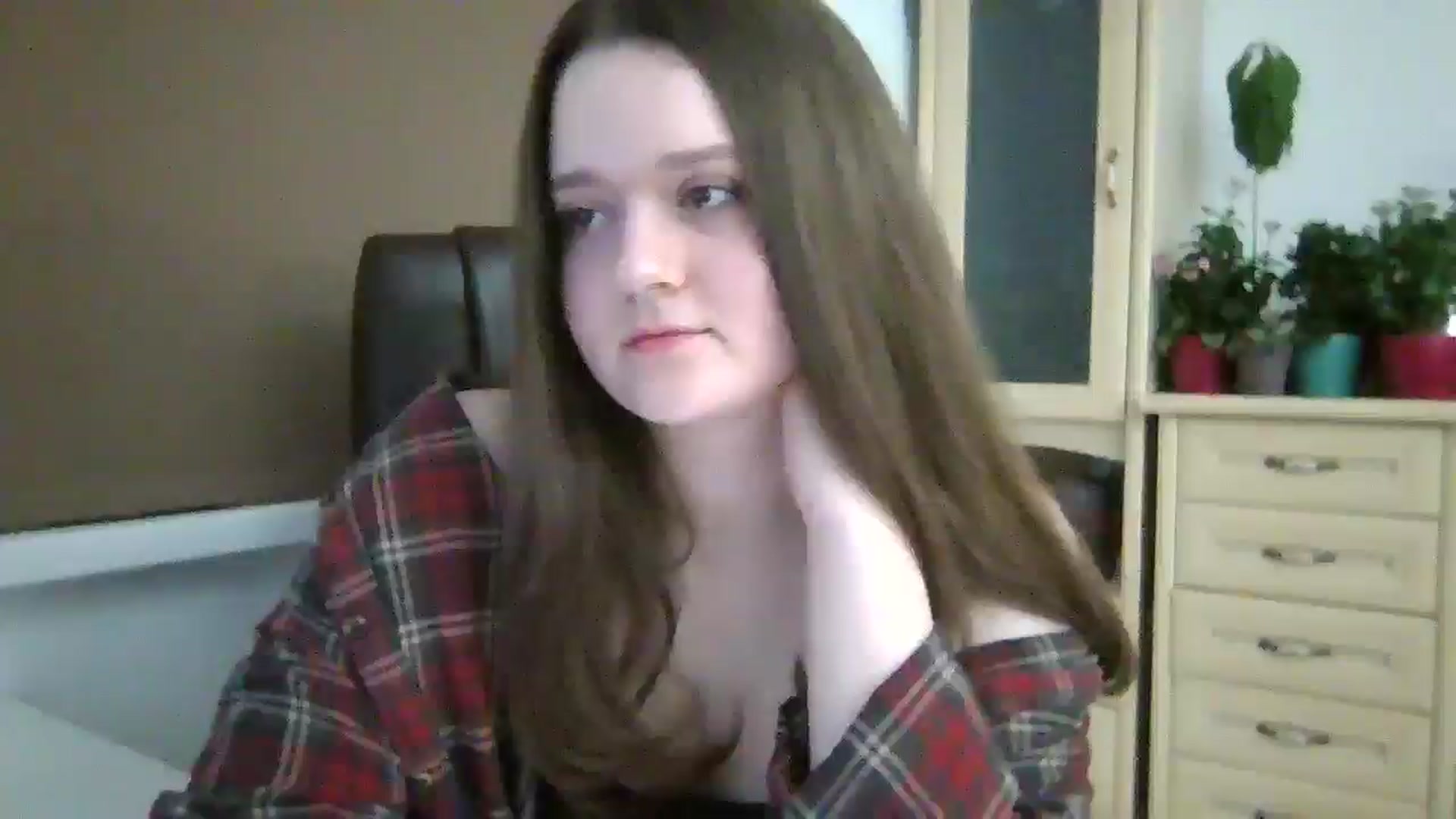 Gallery image thumbnail from KiraDelys's myfreecams stream on, 12/24/2025, 05:02 image 6 of 20