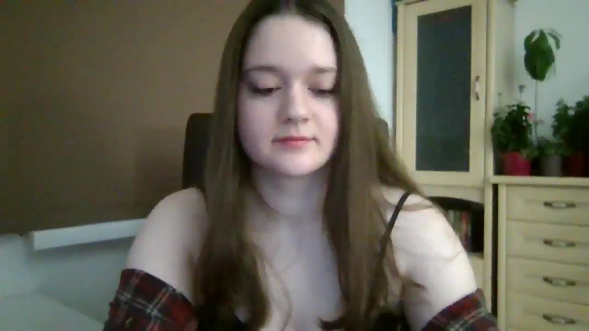 Gallery image thumbnail from KiraDelys's myfreecams stream on, 01/02/2026, 05:33 image 12 of 20