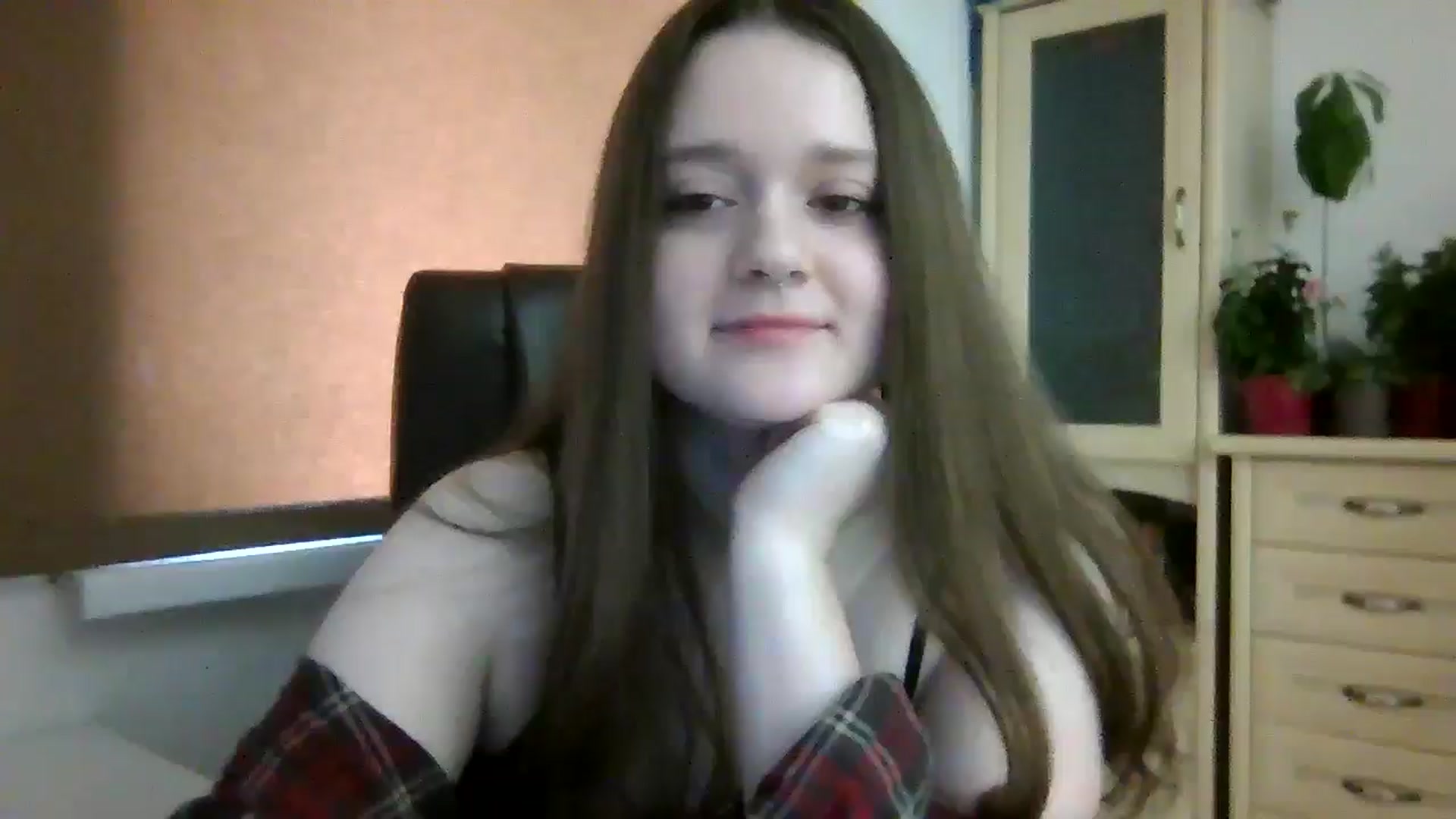 Gallery image thumbnail from KiraDelys's myfreecams stream on, 01/02/2026, 06:51 image 4 of 20