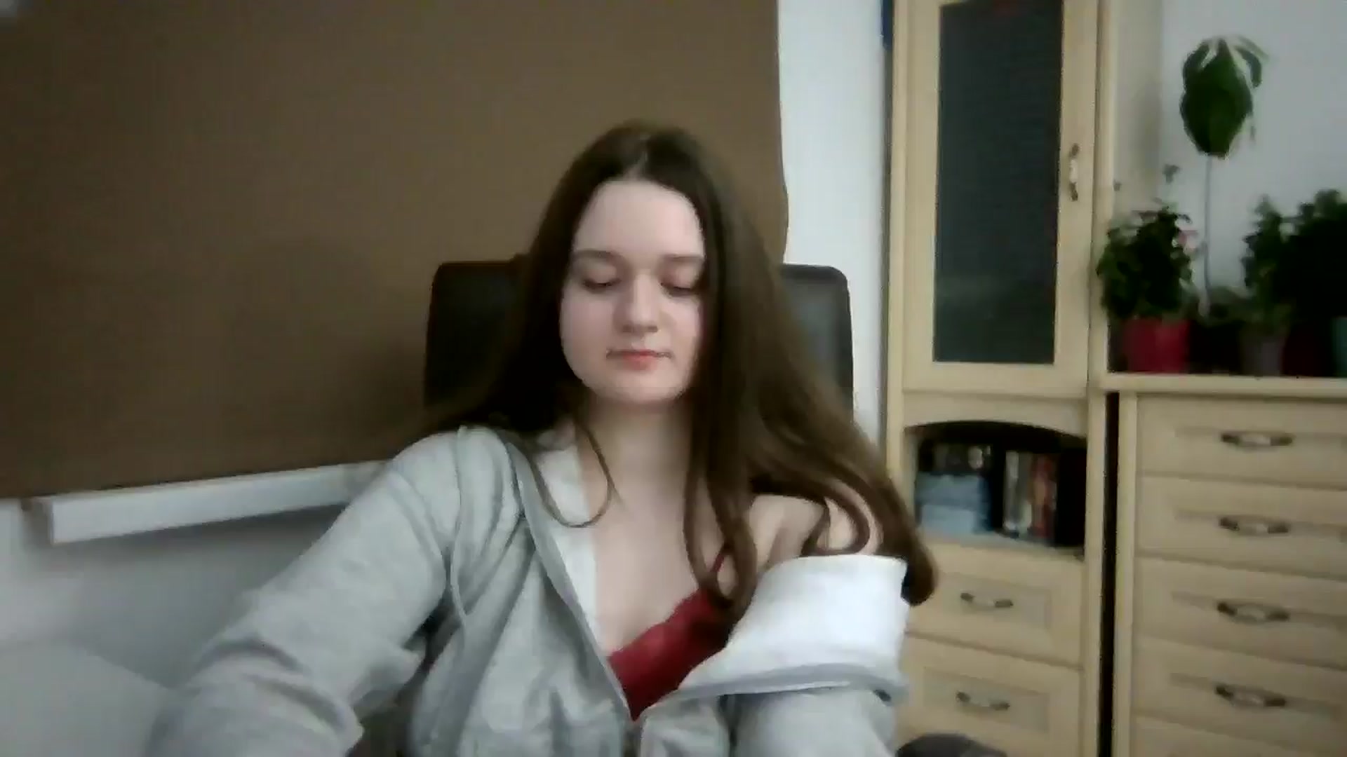 Gallery image thumbnail from KiraDelys's myfreecams stream on, 01/05/2026, 05:01 image 17 of 20