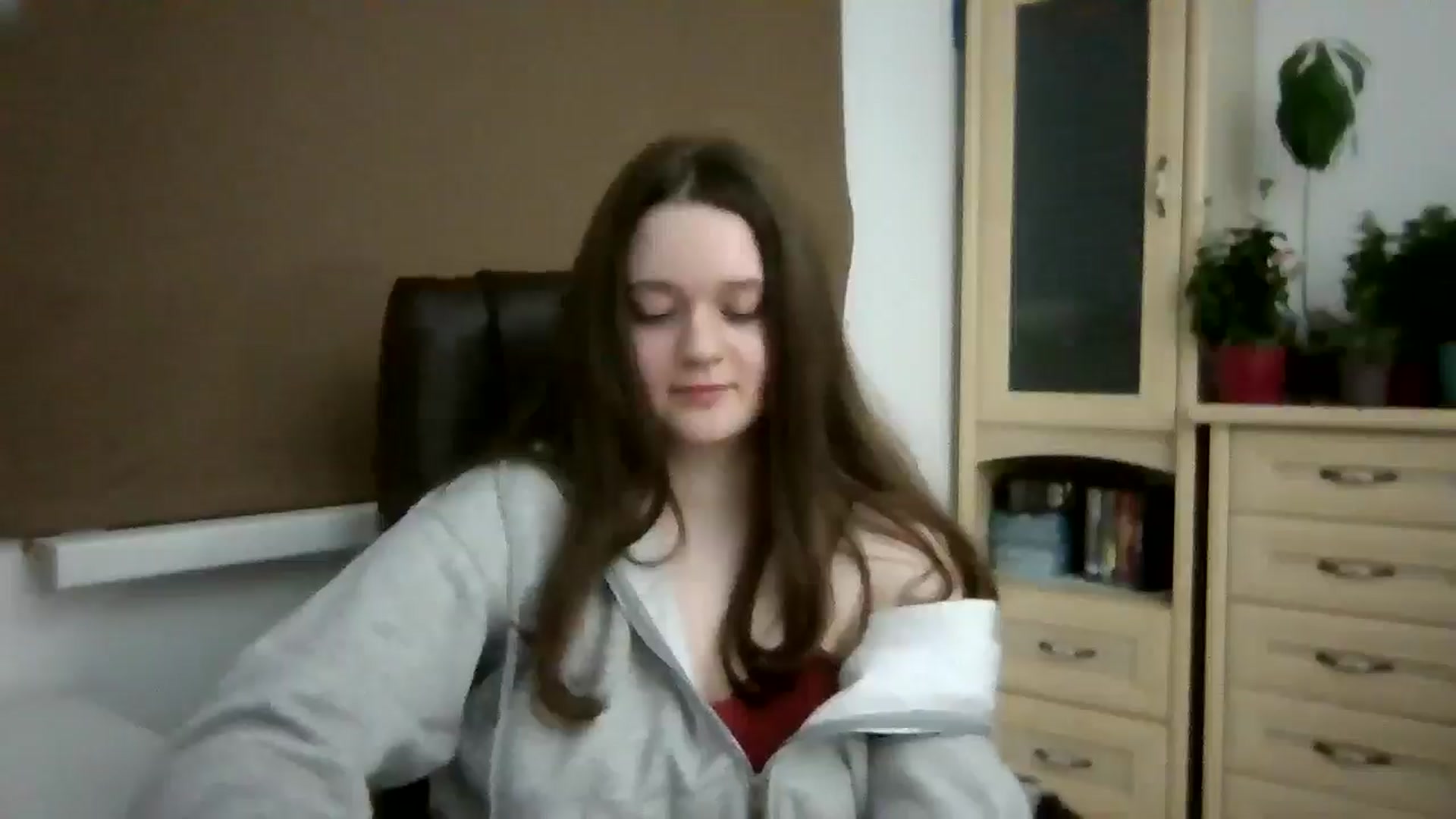 Gallery image thumbnail from KiraDelys's myfreecams stream on, 01/05/2026, 05:01 image 15 of 20