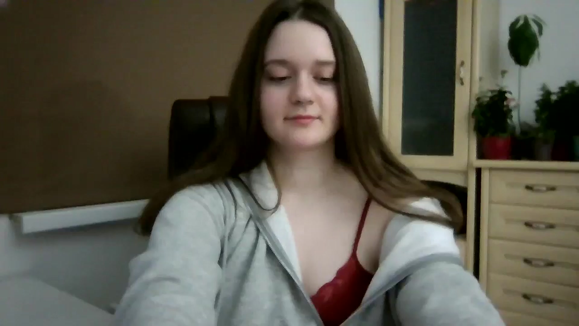 Gallery image thumbnail from KiraDelys's myfreecams stream on, 01/05/2026, 05:01 image 12 of 20