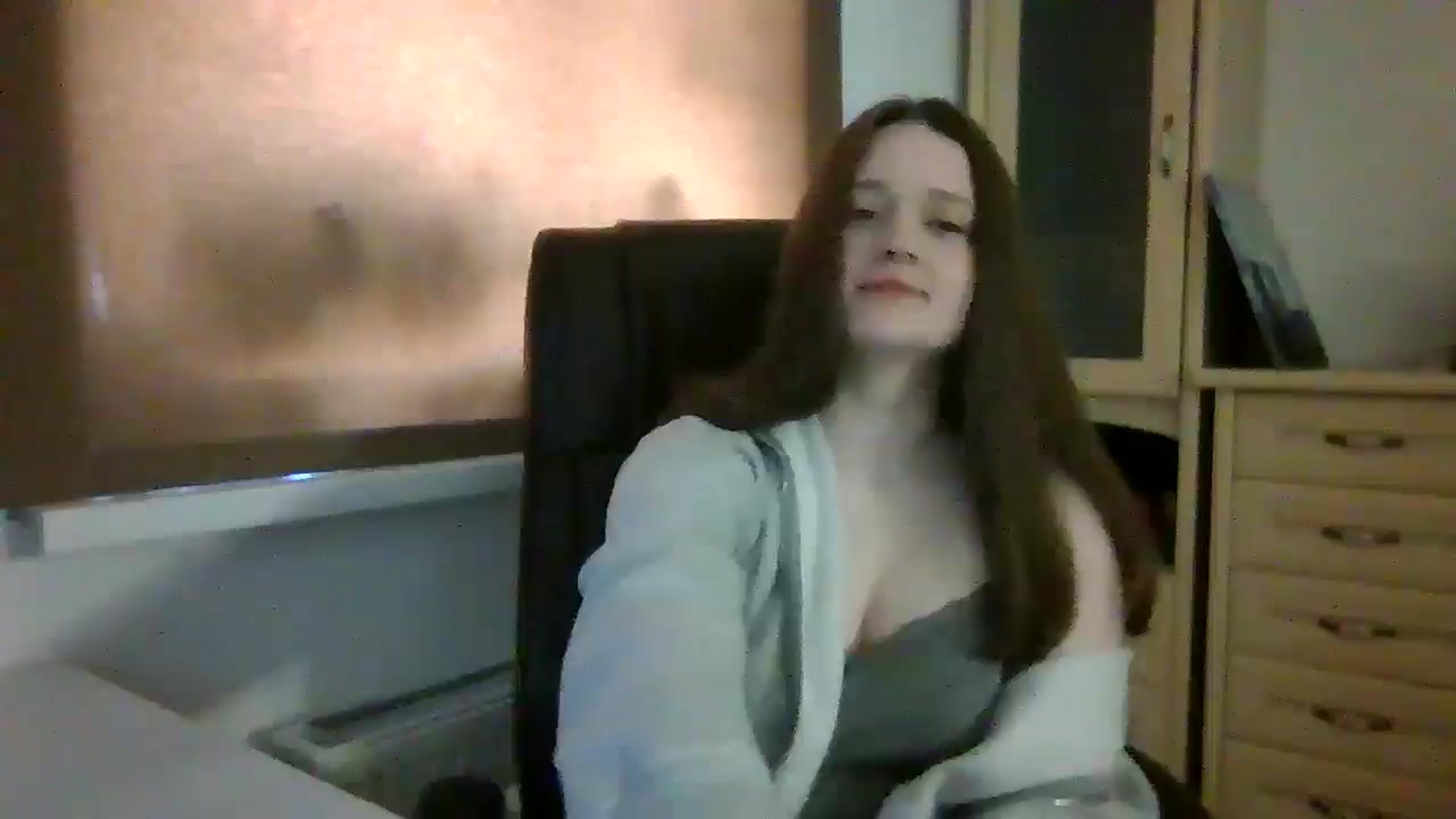 Gallery image thumbnail from KiraDelys's myfreecams stream on, 04/07/2026, 05:04 image 6 of 20