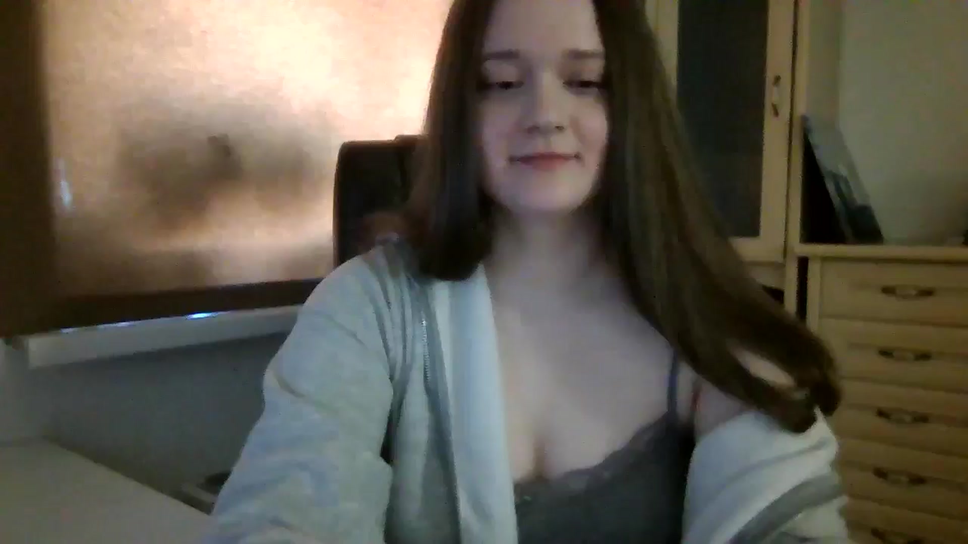 Gallery image thumbnail from KiraDelys's myfreecams stream on, 04/07/2026, 05:04 image 16 of 20