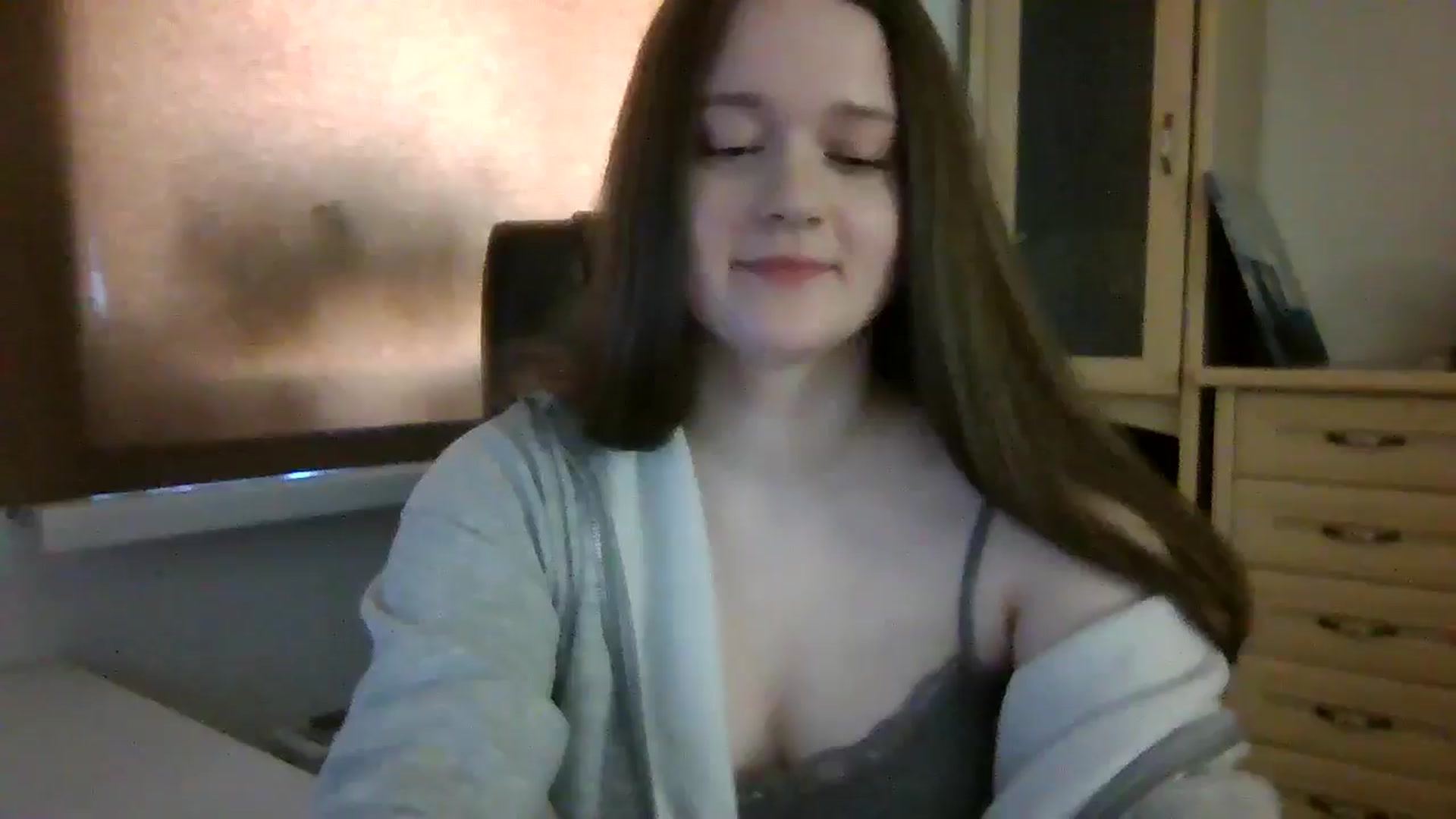 Gallery image thumbnail from KiraDelys's myfreecams stream on, 04/07/2026, 05:04 image 14 of 20