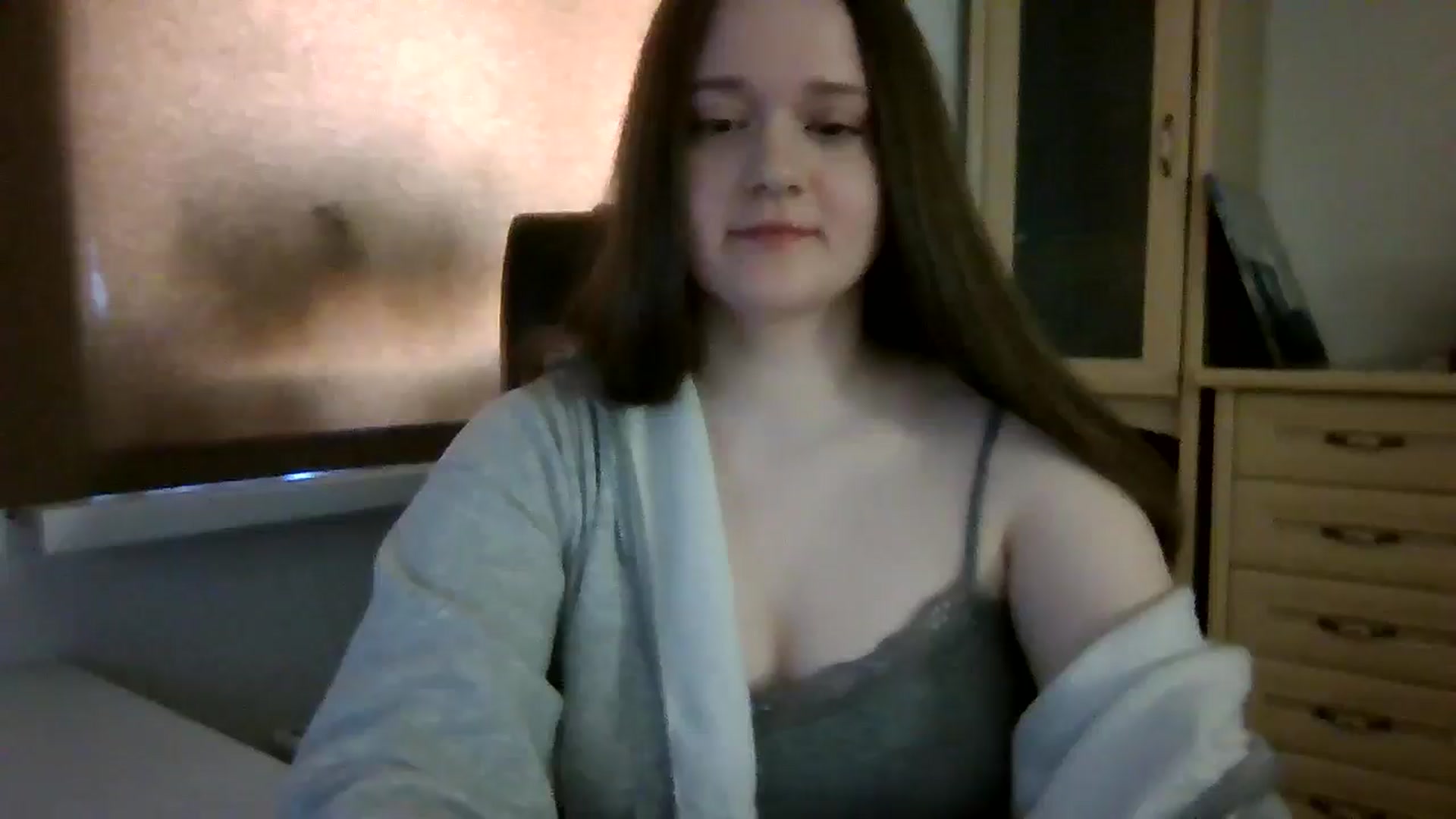 Gallery image thumbnail from KiraDelys's myfreecams stream on, 04/07/2026, 05:04 image 18 of 20