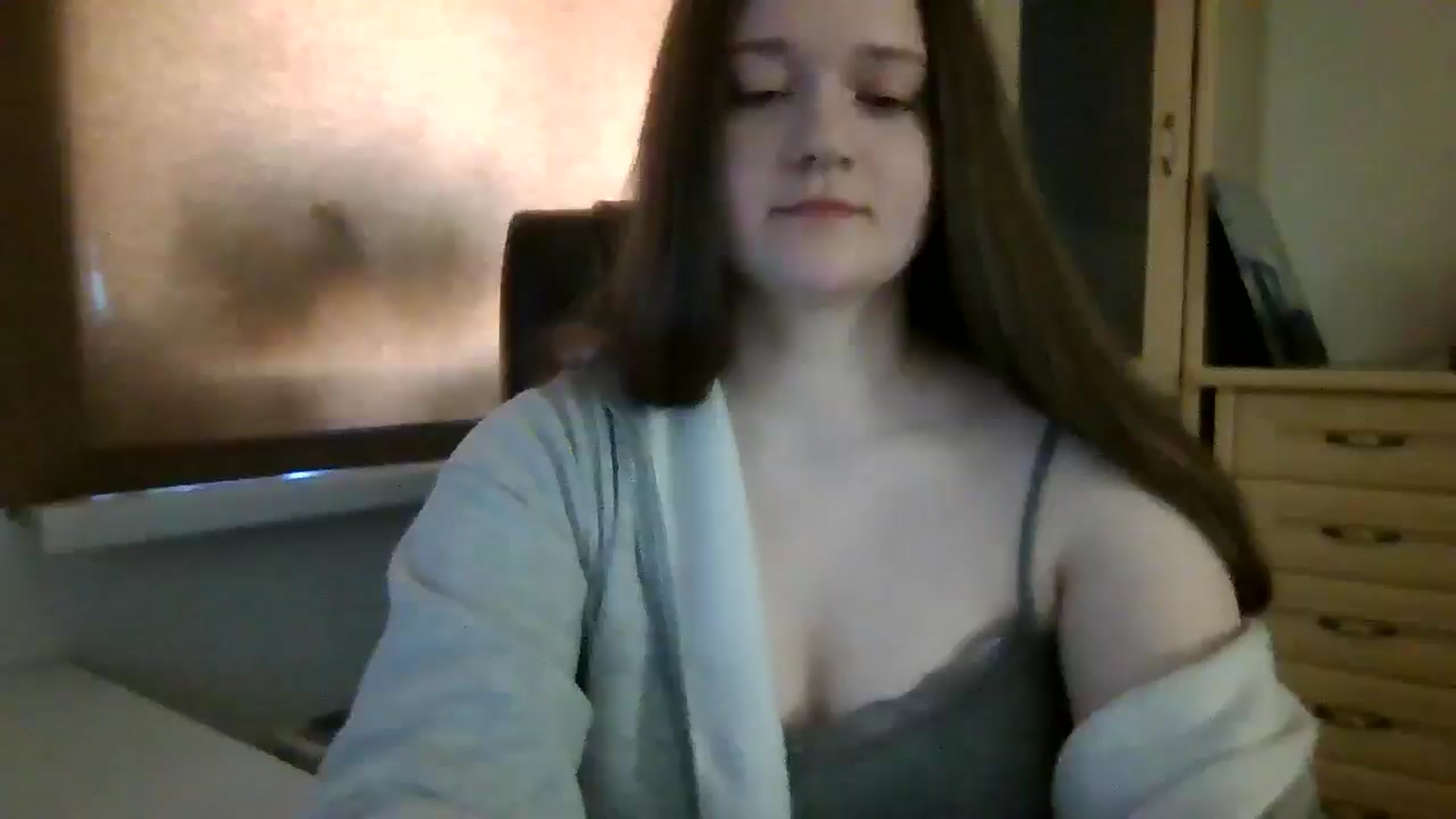 Gallery image thumbnail from KiraDelys's myfreecams stream on, 04/07/2026, 05:04 image 17 of 20