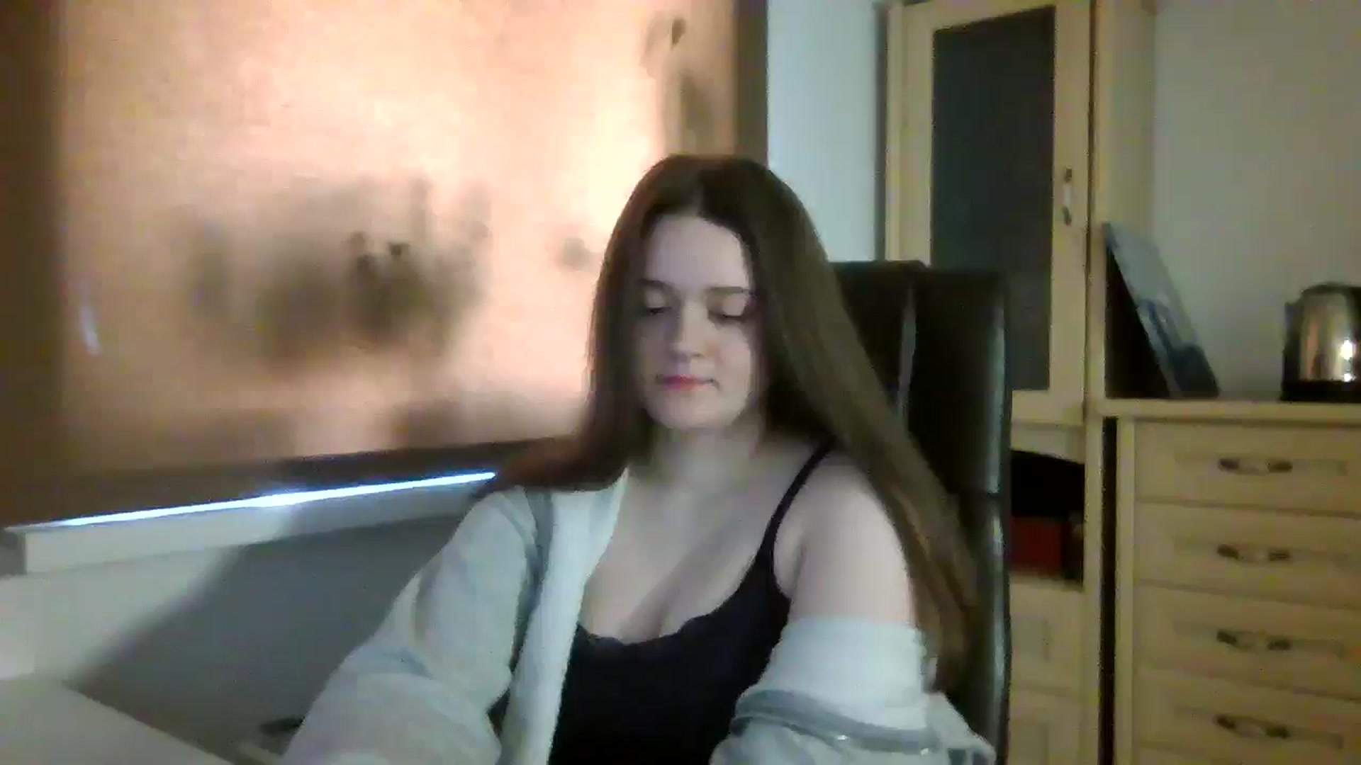 Gallery image thumbnail from KiraDelys's myfreecams stream on, 04/14/2026, 04:12 image 17 of 20