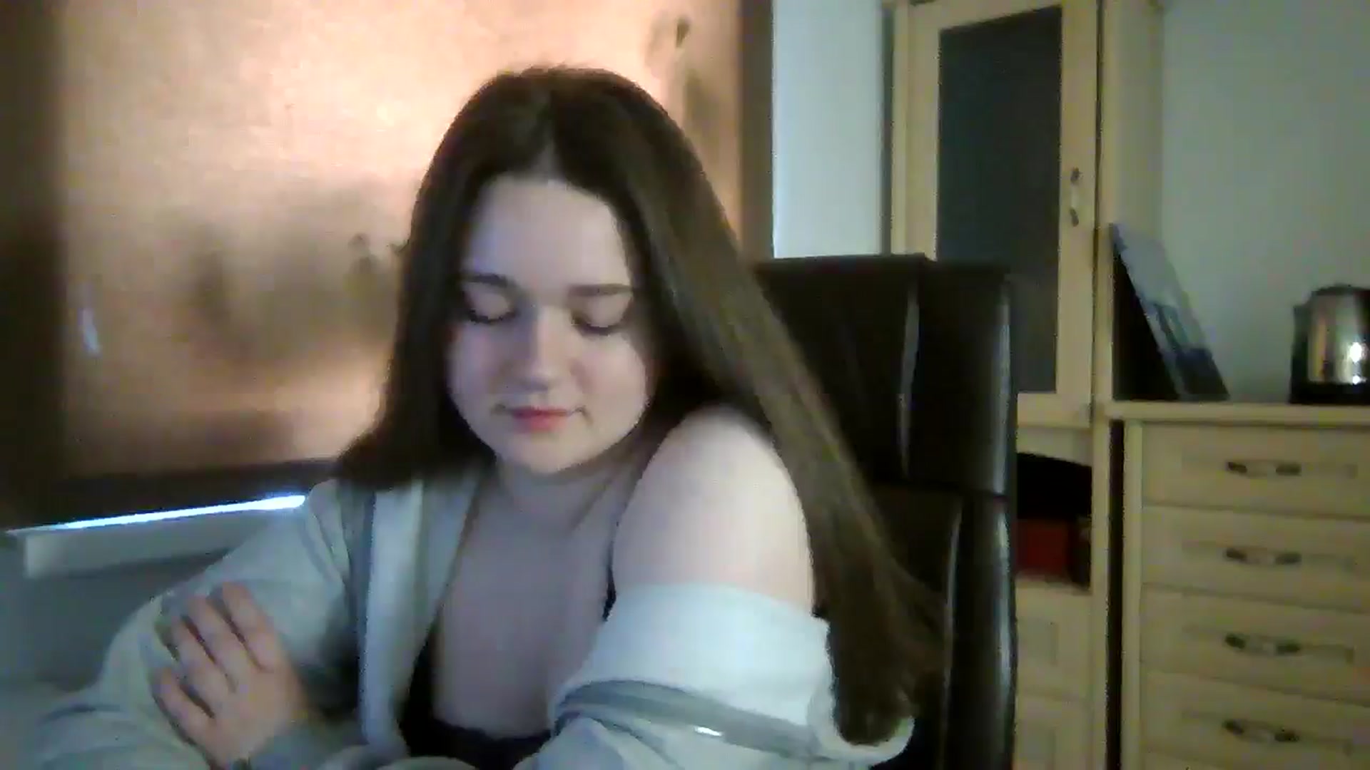 Gallery image thumbnail from KiraDelys's myfreecams stream on, 04/14/2026, 04:12 image 13 of 20