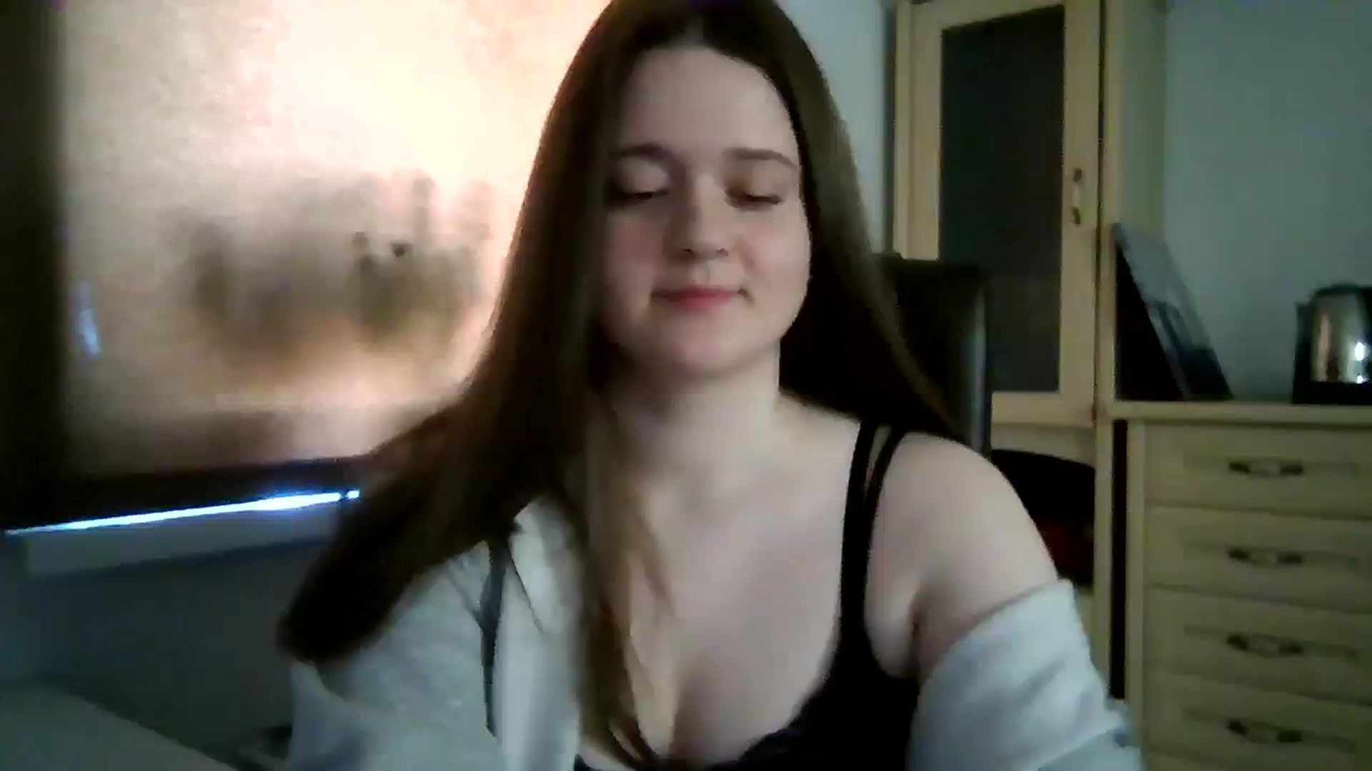 Gallery image thumbnail from KiraDelys's myfreecams stream on, 04/14/2026, 05:33 image 14 of 20
