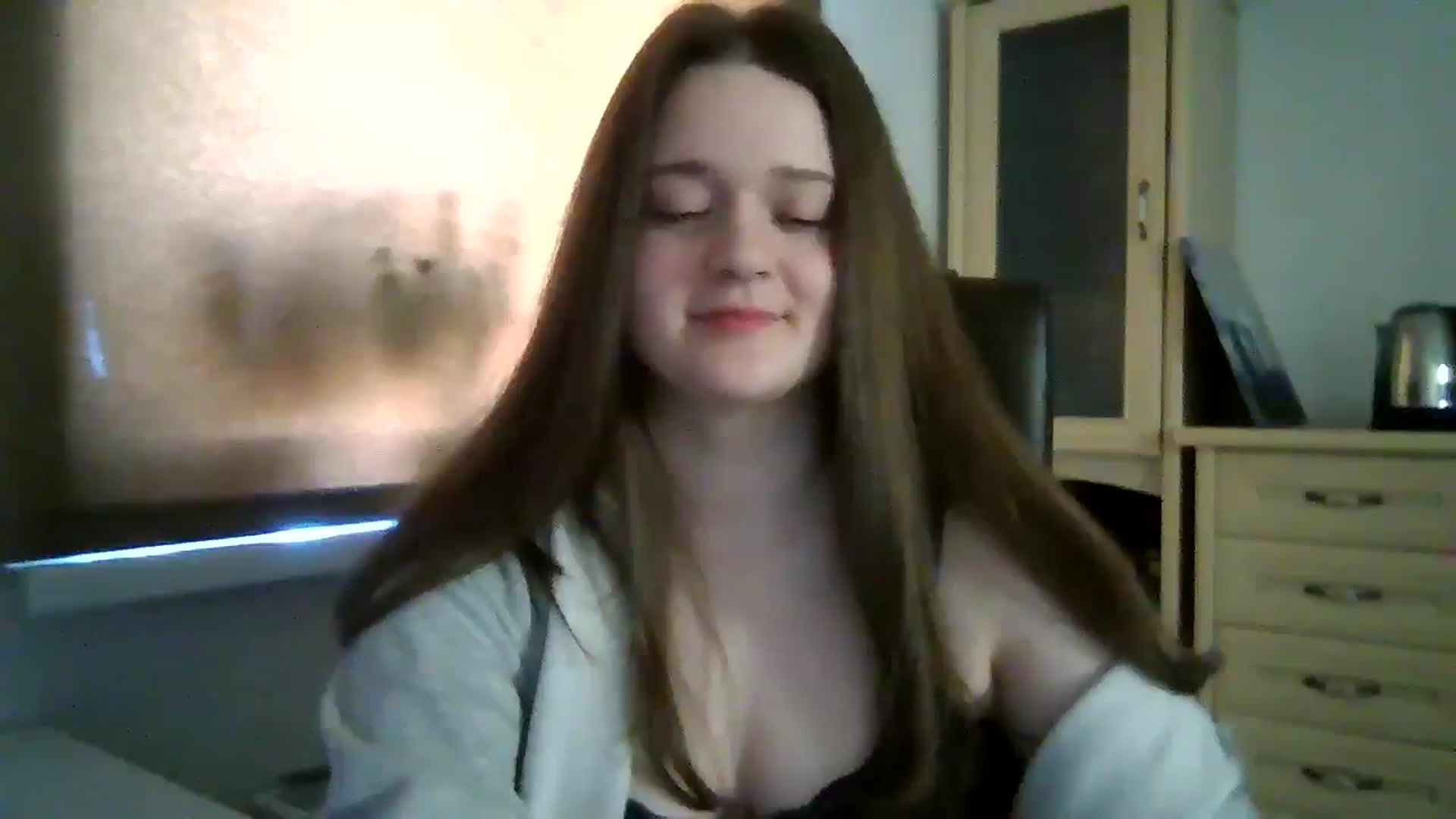 Gallery image thumbnail from KiraDelys's myfreecams stream on, 04/14/2026, 05:33 image 13 of 20