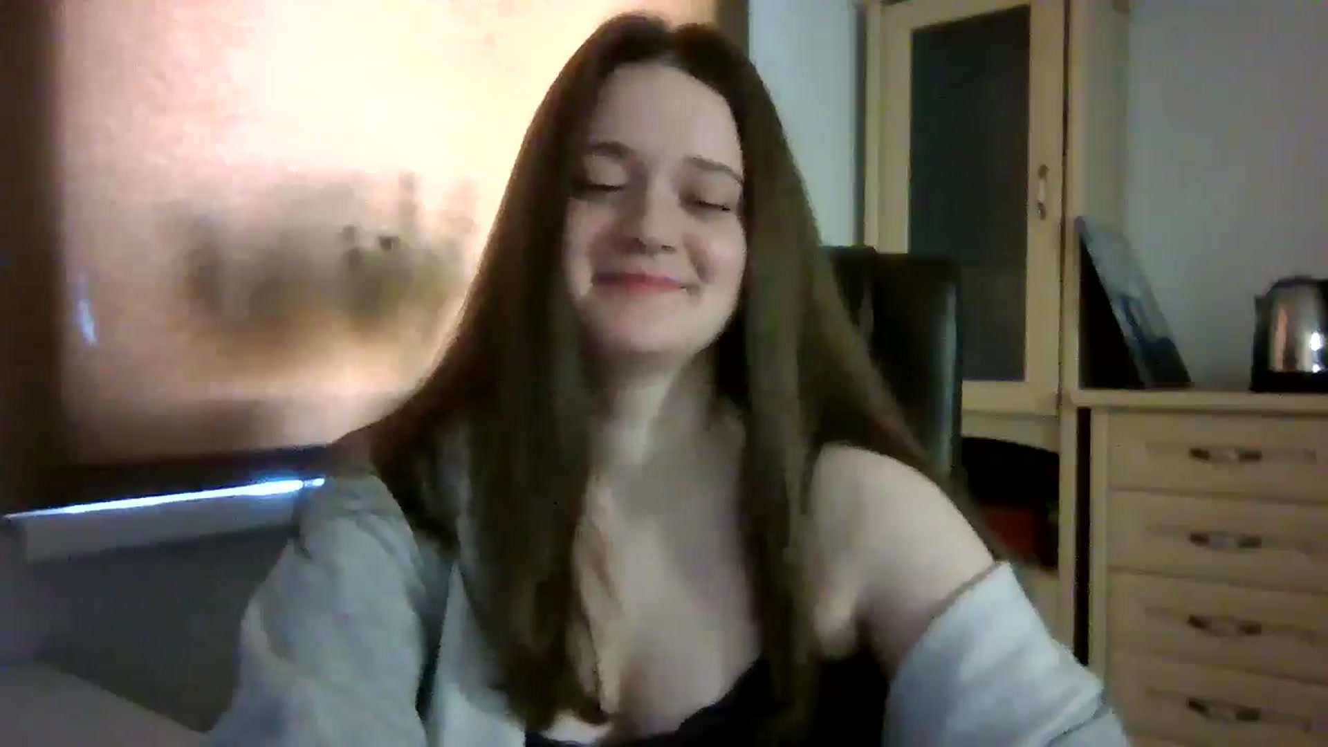 Gallery image thumbnail from KiraDelys's myfreecams stream on, 04/14/2026, 05:33 image 17 of 20