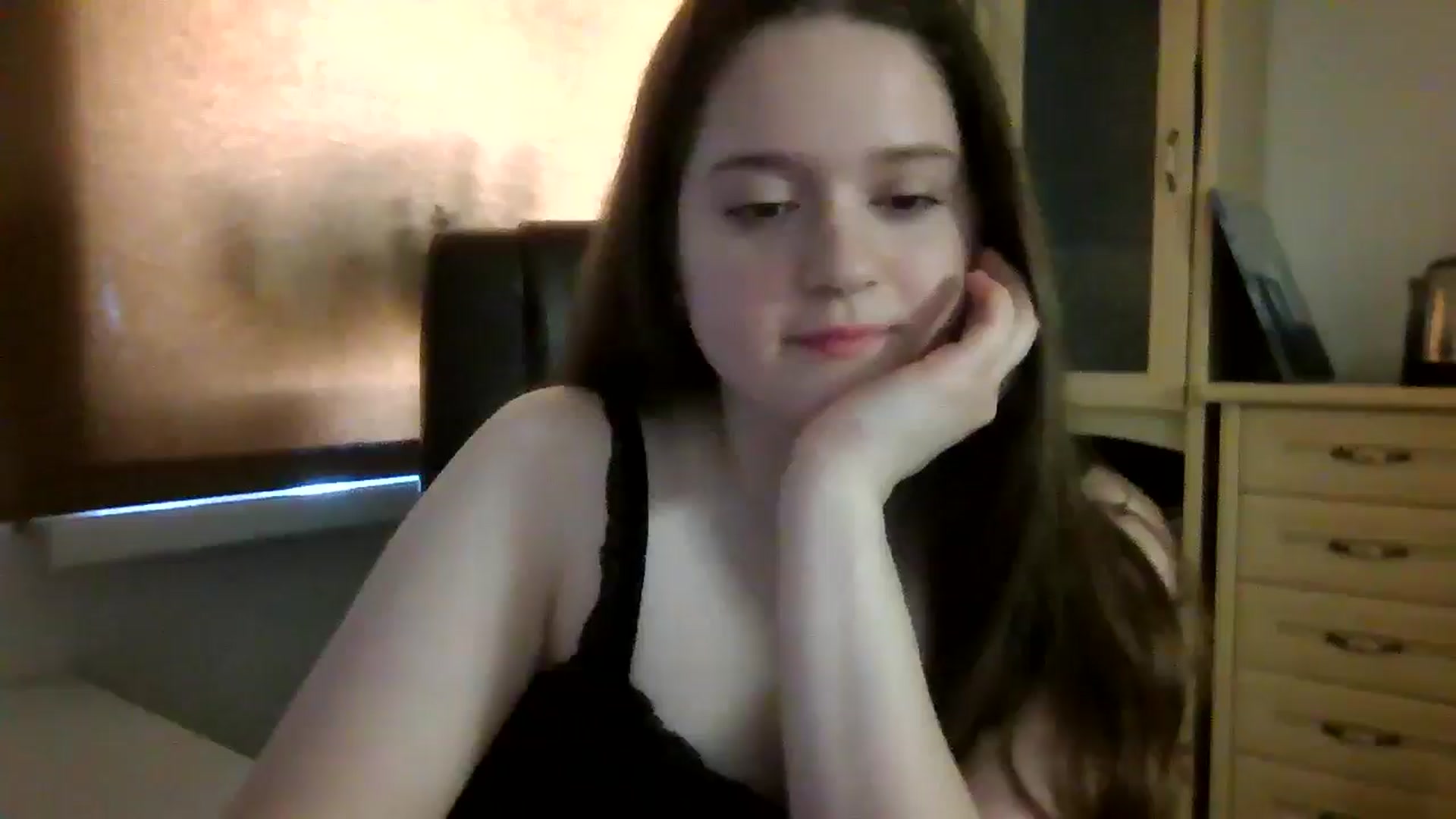 Gallery image thumbnail from KiraDelys's myfreecams stream on, 04/15/2026, 05:16 image 2 of 20
