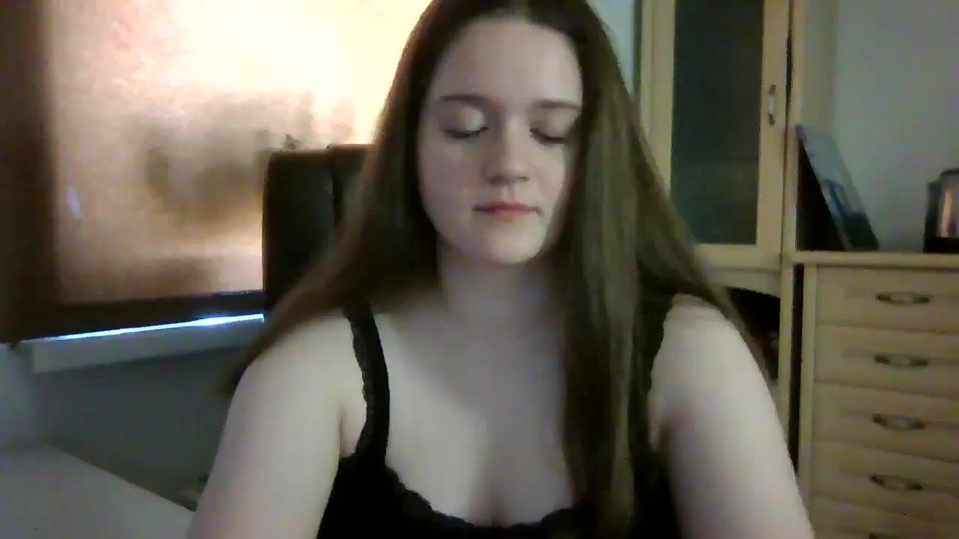 Gallery image thumbnail from KiraDelys's myfreecams stream on, 04/15/2026, 05:16 image 19 of 20