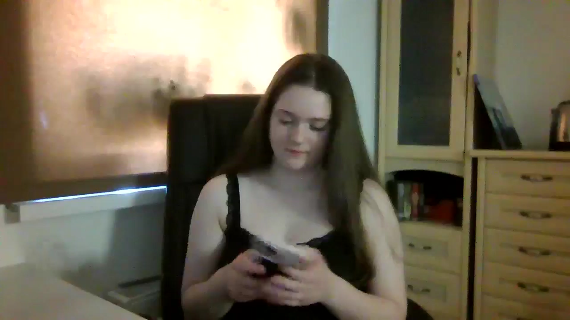 Gallery image thumbnail from KiraDelys's myfreecams stream on, 04/15/2026, 05:16 image 12 of 20