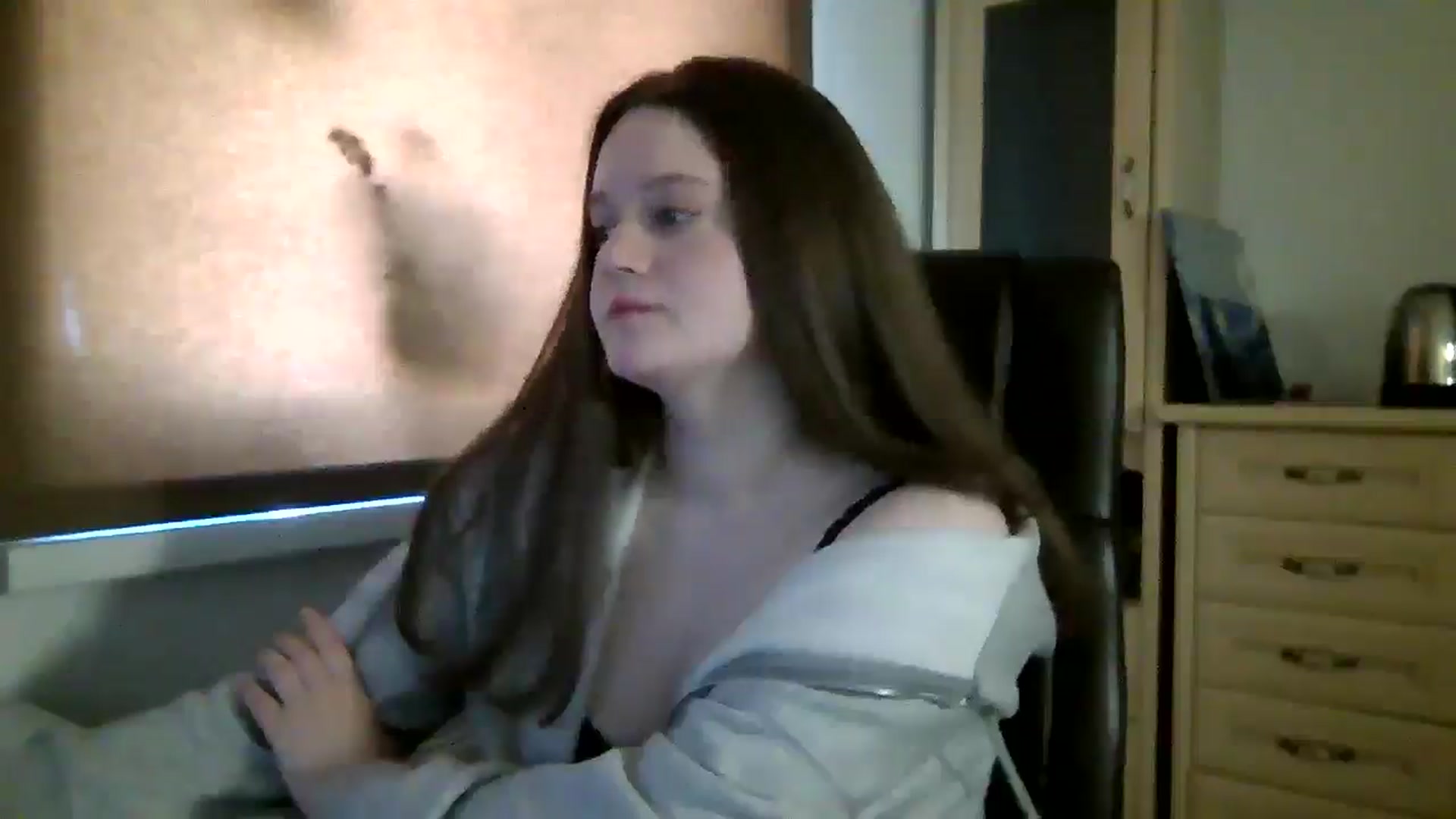 Gallery image thumbnail from KiraDelys's myfreecams stream on, 04/23/2026, 04:43 image 5 of 20