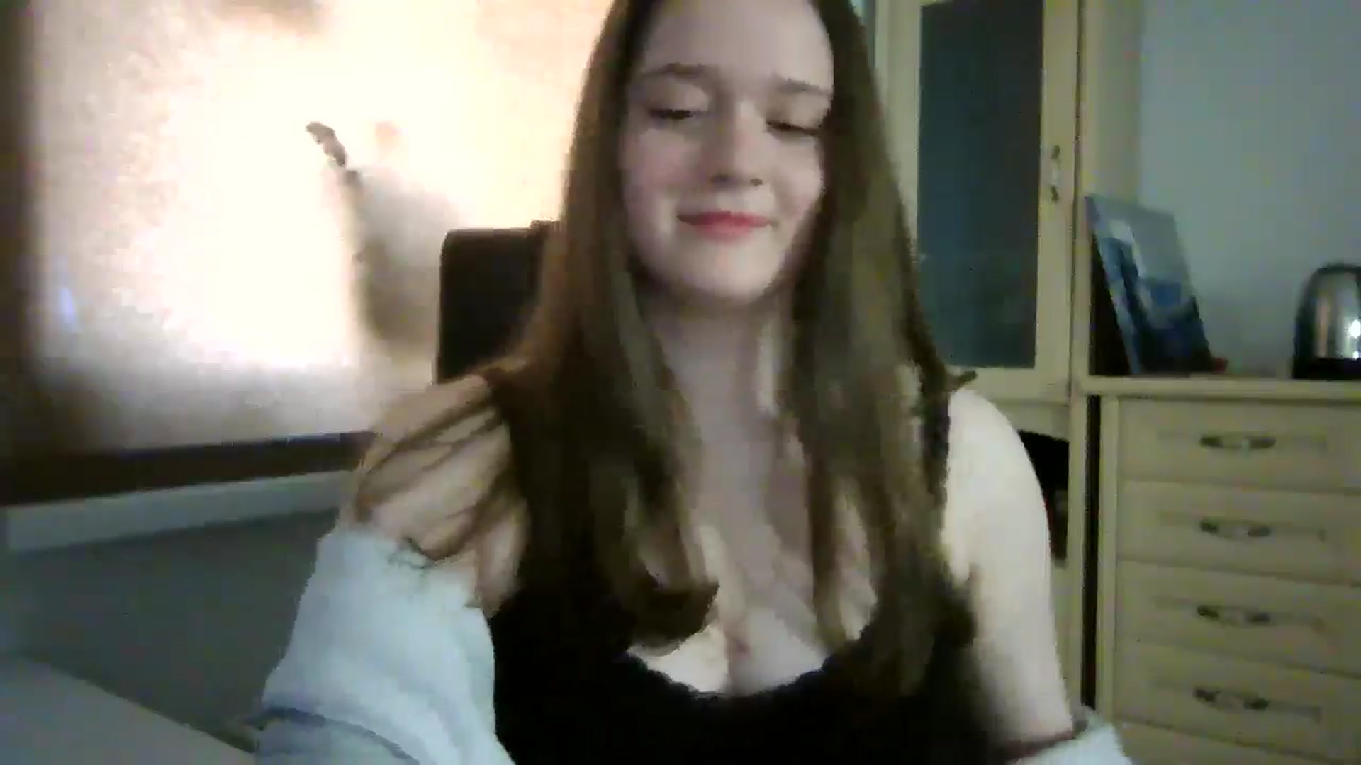 Gallery image thumbnail from KiraDelys's myfreecams stream on, 04/25/2026, 06:29 image 6 of 20
