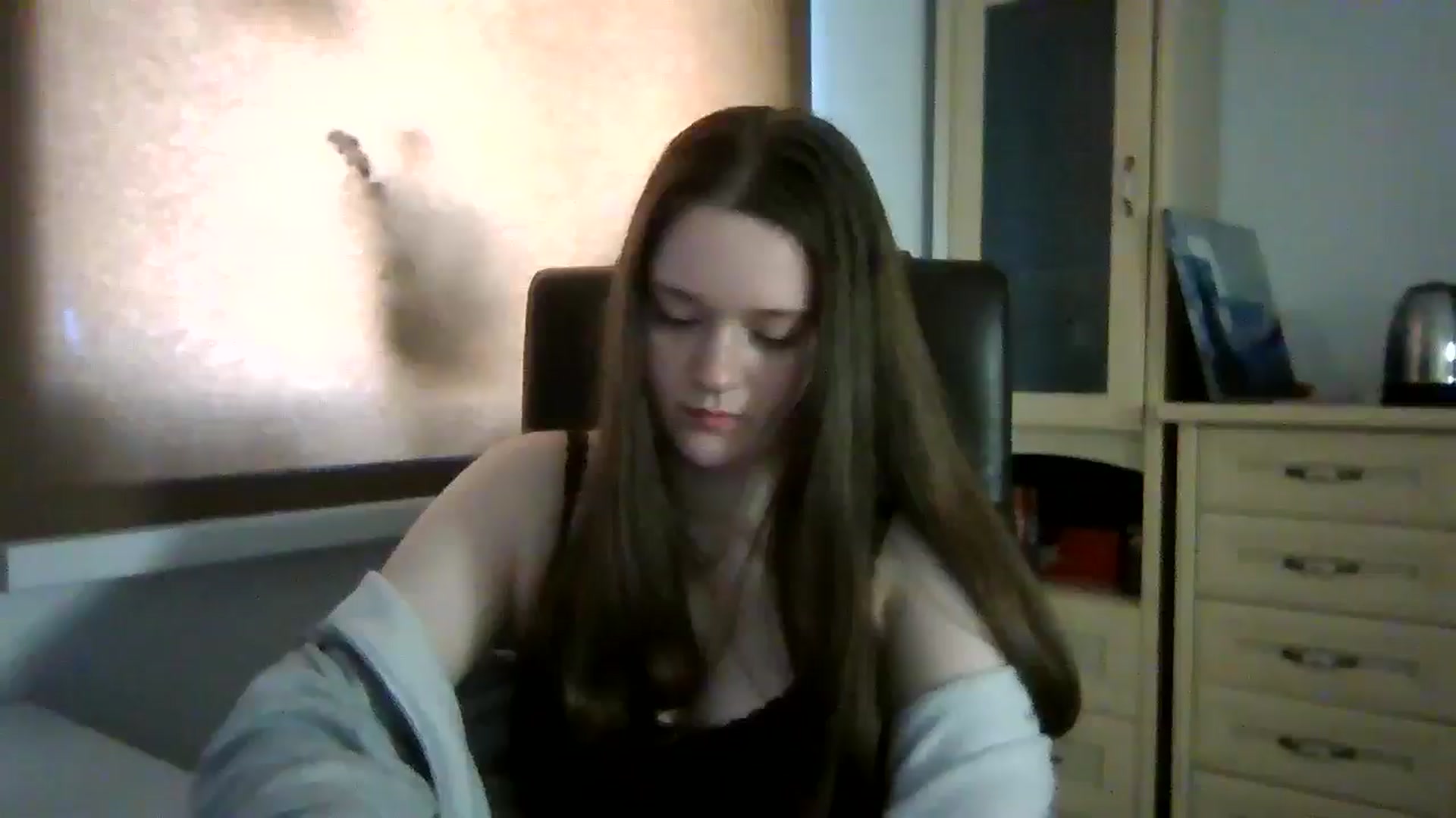 Gallery image thumbnail from KiraDelys's myfreecams stream on, 04/25/2026, 06:29 image 14 of 20