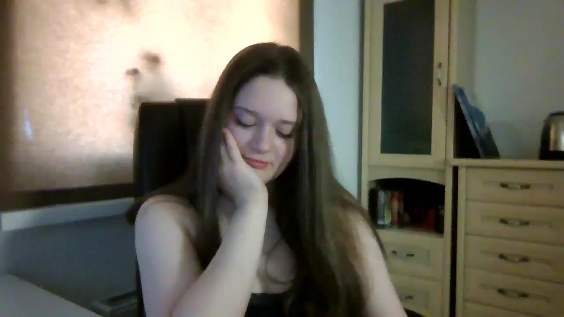 Gallery image thumbnail from KiraDelys's myfreecams stream on, 05/07/2026, 04:57 image 11 of 20