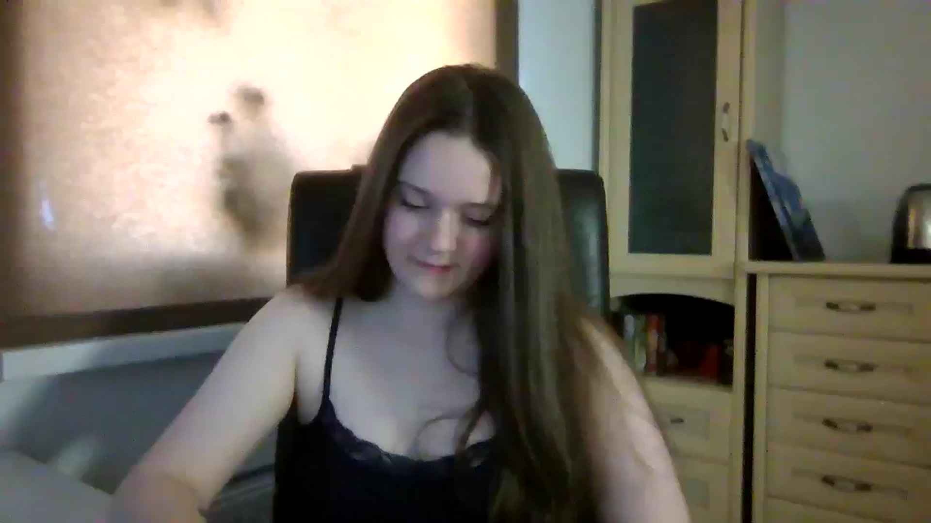 Gallery image thumbnail from KiraDelys's myfreecams stream on, 05/07/2026, 04:57 image 17 of 20