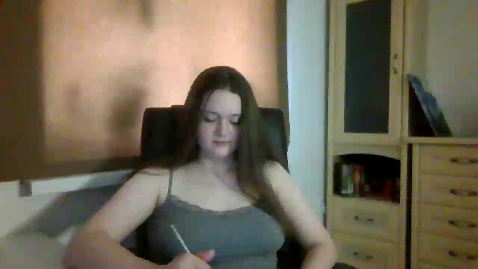 Gallery image thumbnail from KiraDelys's myfreecams stream on, 05/12/2026, 04:14 image 1 of 20