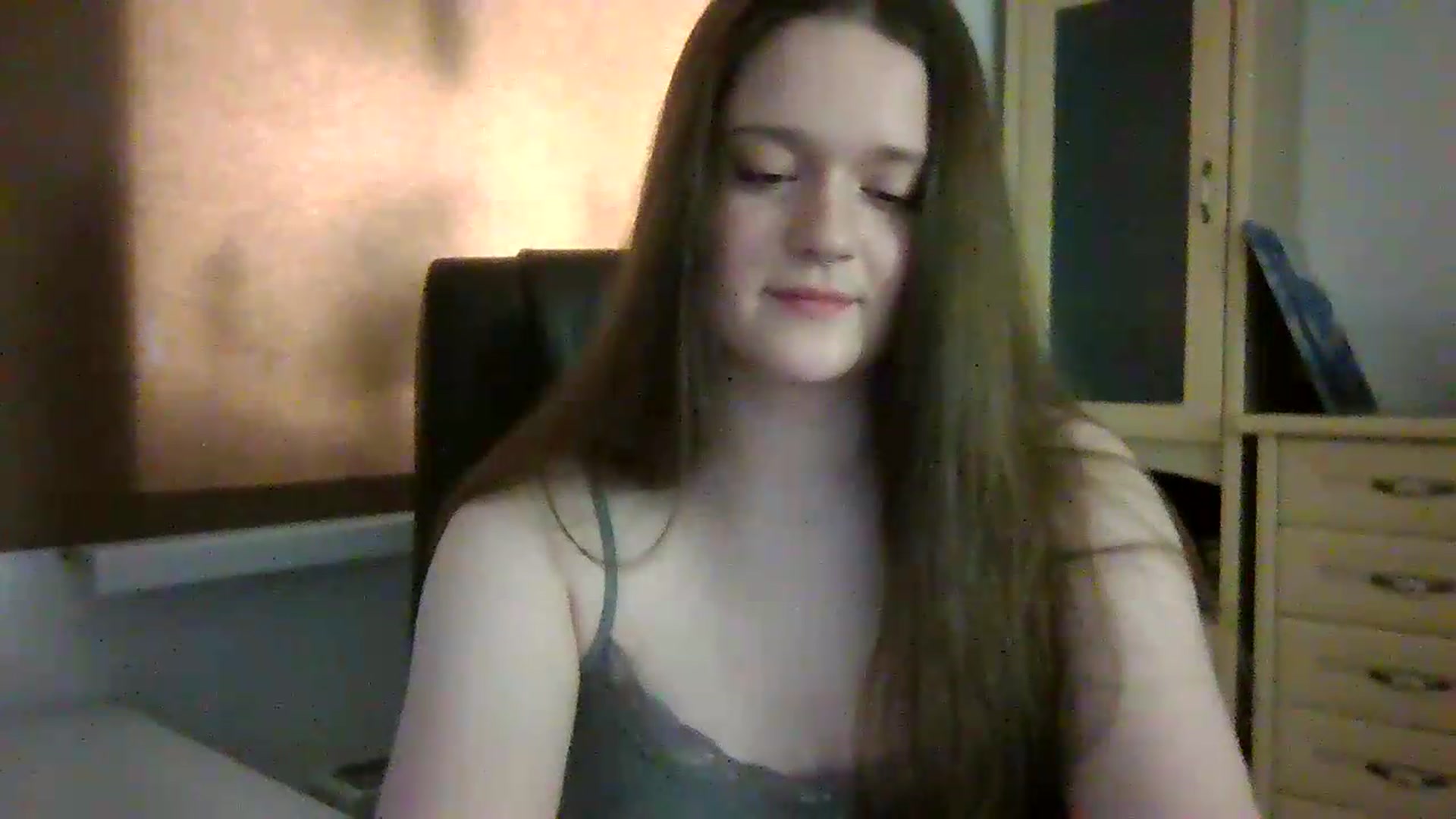Gallery image thumbnail from KiraDelys's myfreecams stream on, 05/12/2026, 04:14 image 19 of 20