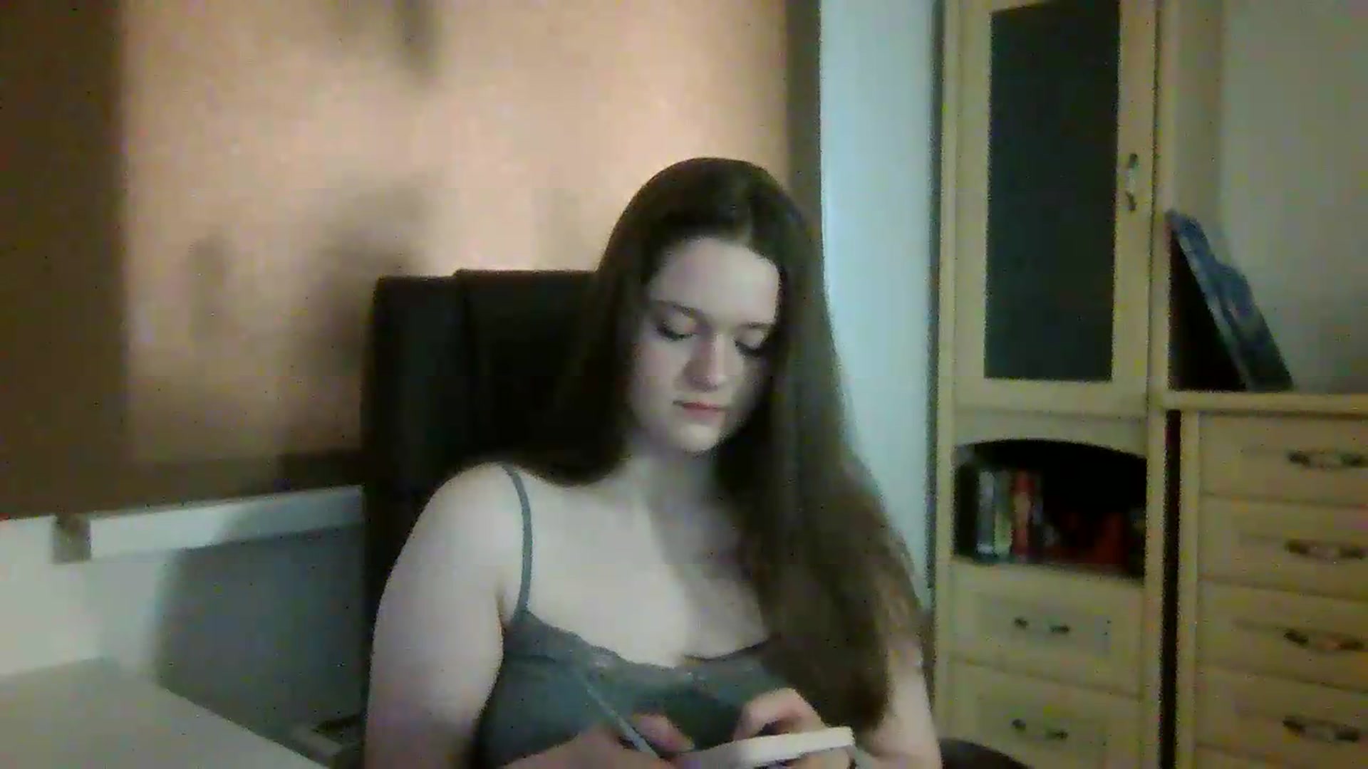 Gallery image thumbnail from KiraDelys's myfreecams stream on, 05/12/2026, 04:14 image 7 of 20