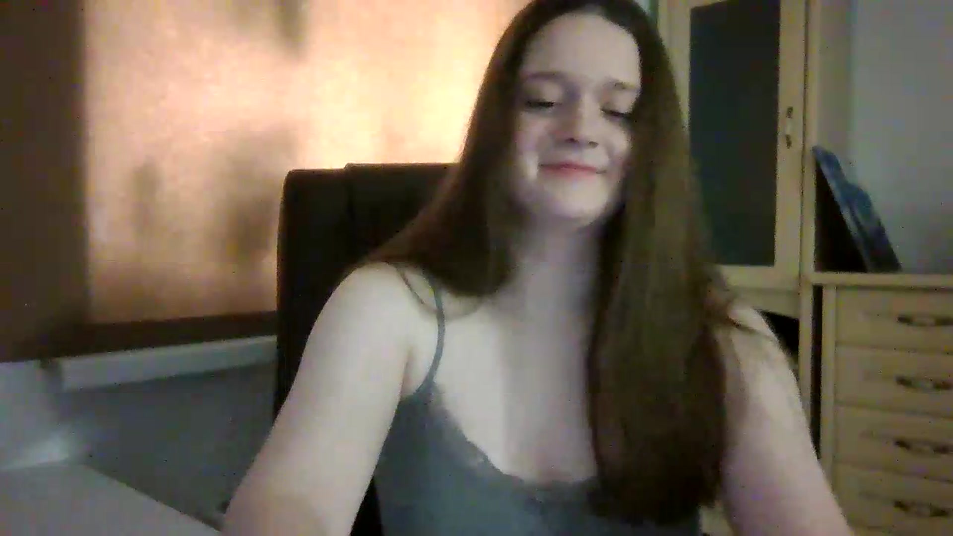 Gallery image thumbnail from KiraDelys's myfreecams stream on, 05/12/2026, 04:14 image 17 of 20