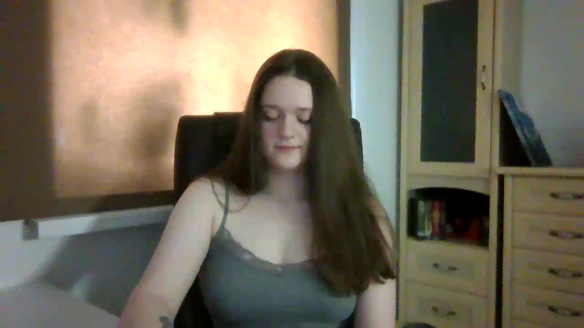 Gallery image thumbnail from KiraDelys's myfreecams stream on, 05/12/2026, 04:14 image 18 of 20