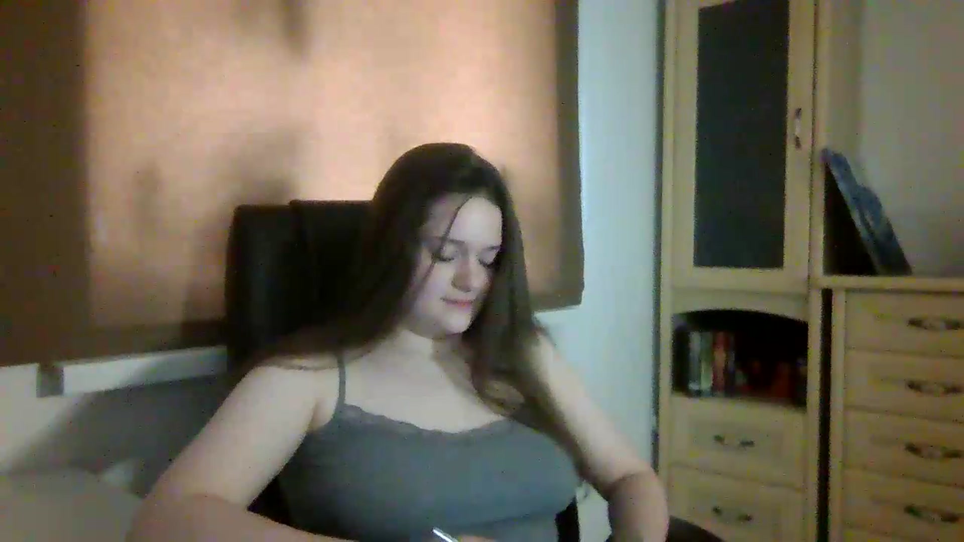 Gallery image thumbnail from KiraDelys's myfreecams stream on, 05/12/2026, 04:14 image 2 of 20
