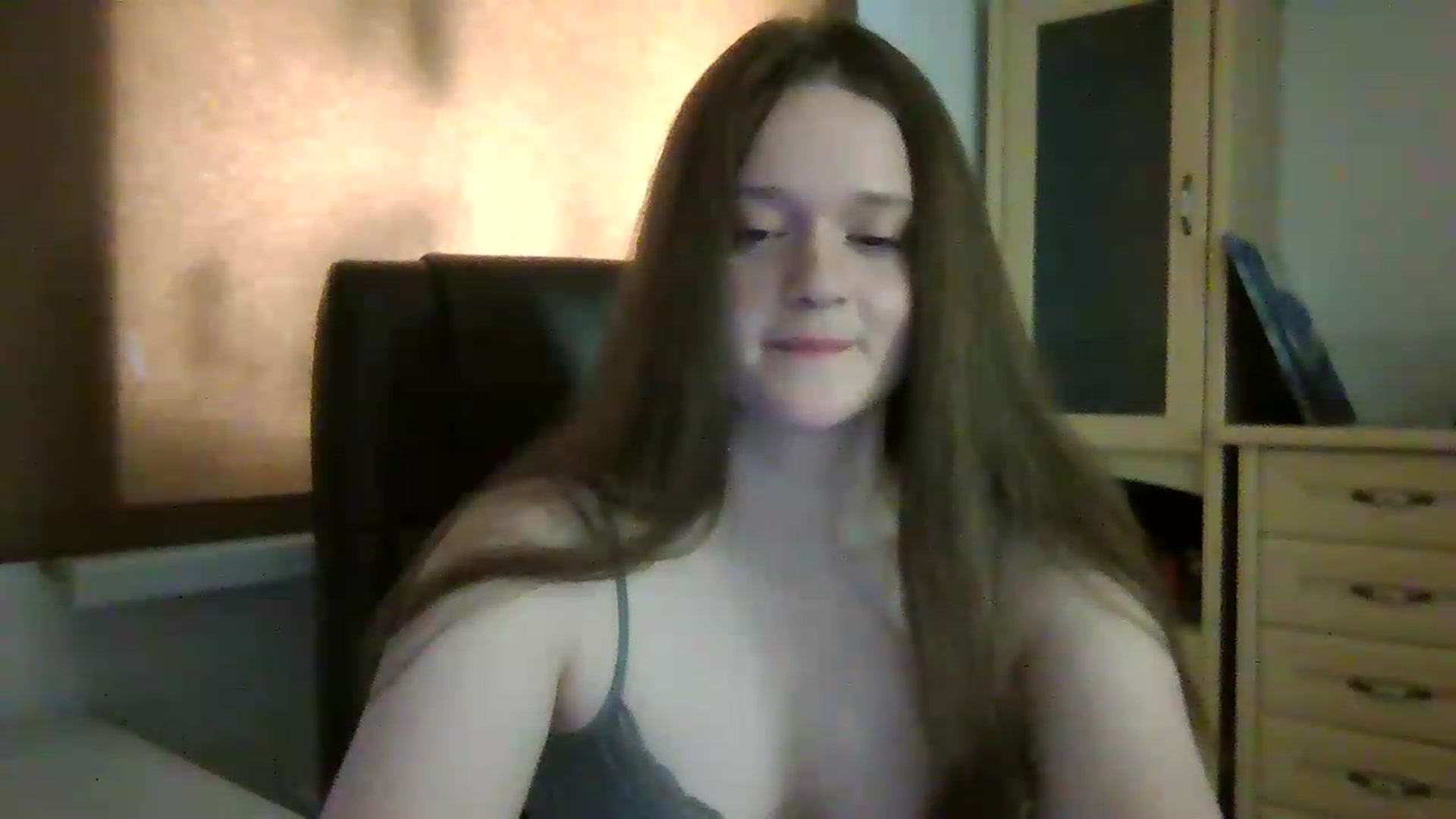 Gallery image thumbnail from KiraDelys's myfreecams stream on, 05/12/2026, 04:40 image 17 of 20