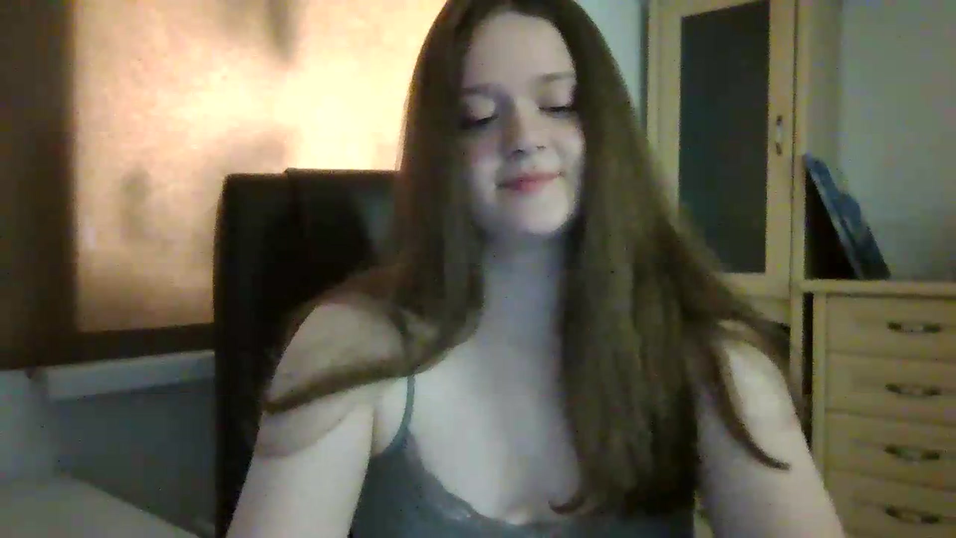 Gallery image thumbnail from KiraDelys's myfreecams stream on, 05/12/2026, 04:40 image 18 of 20